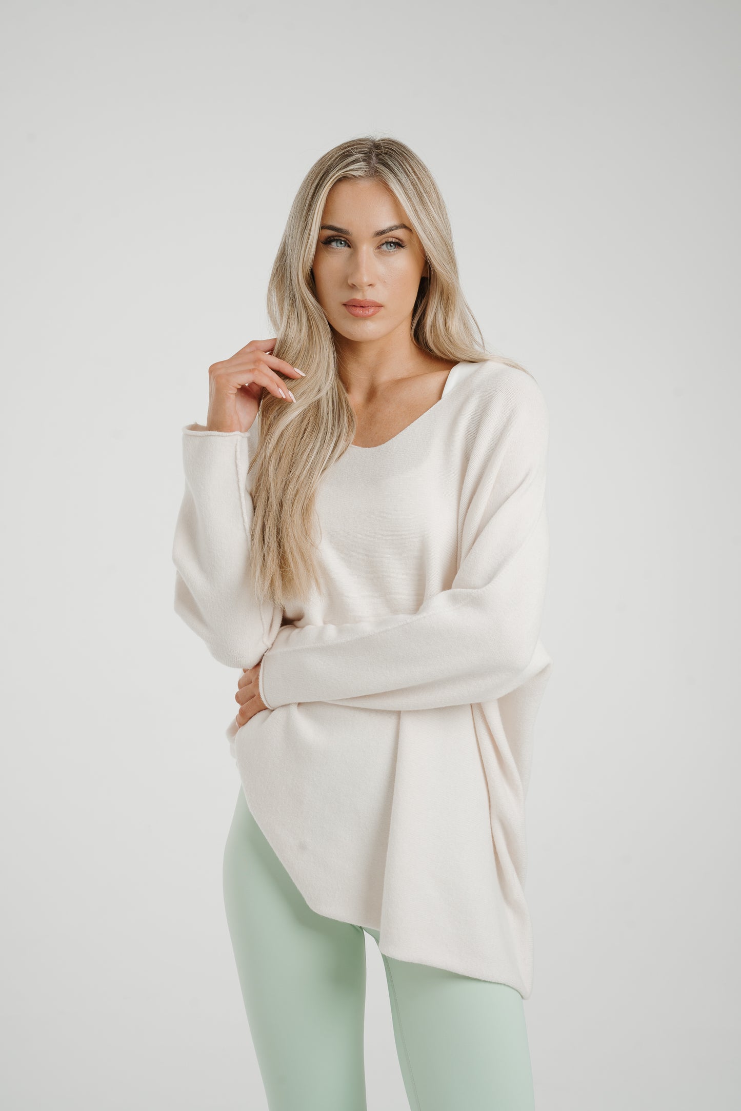 Amber V-Neck Jumper In White