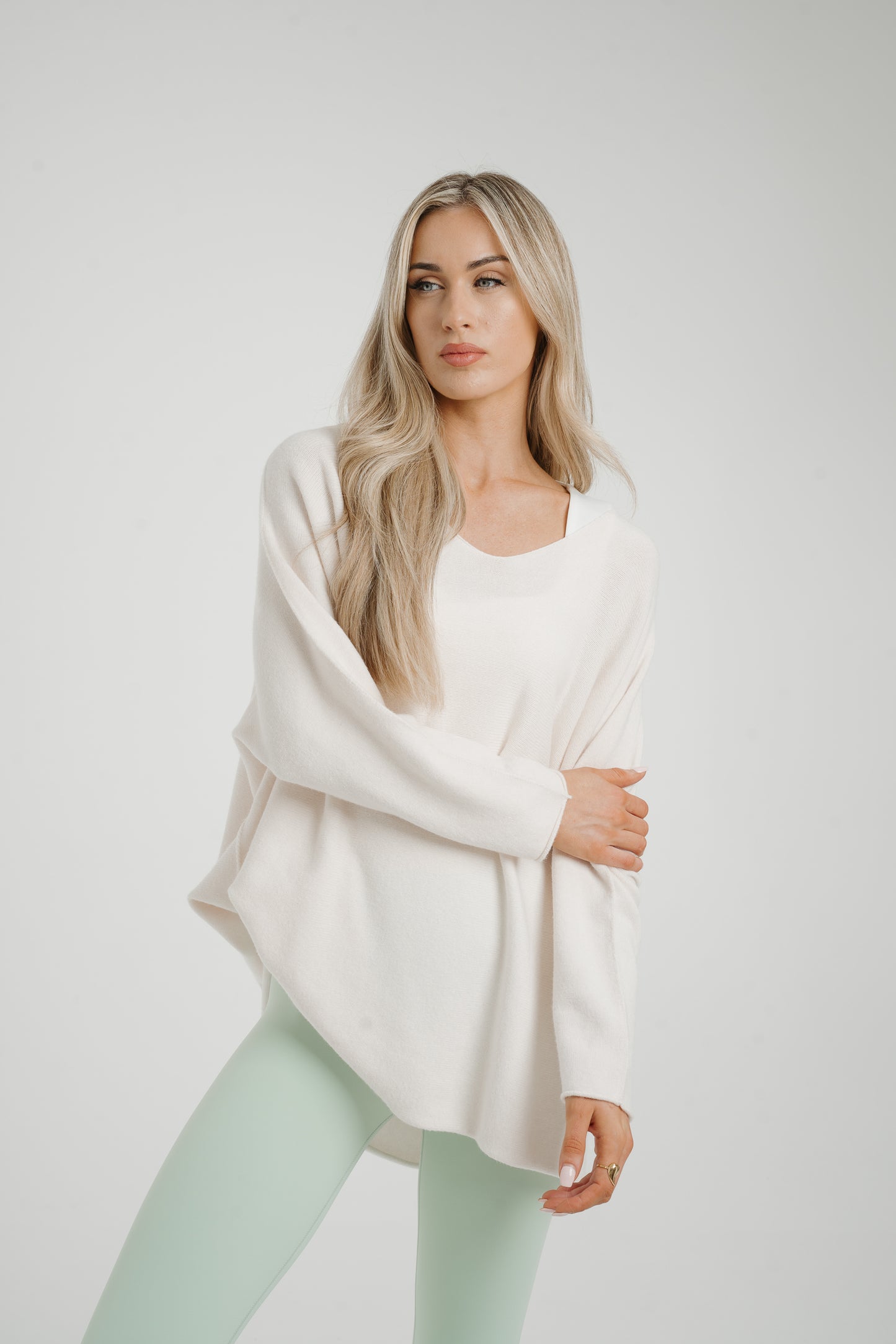 Amber V-Neck Jumper In White