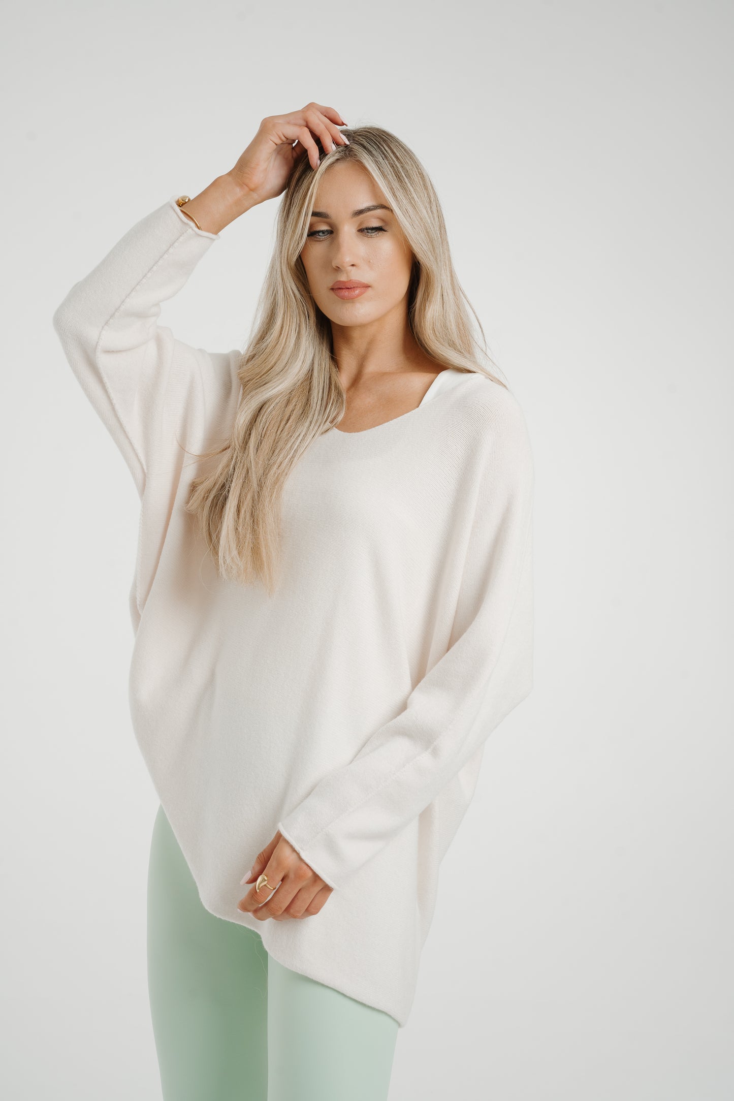 Amber V-Neck Jumper In White