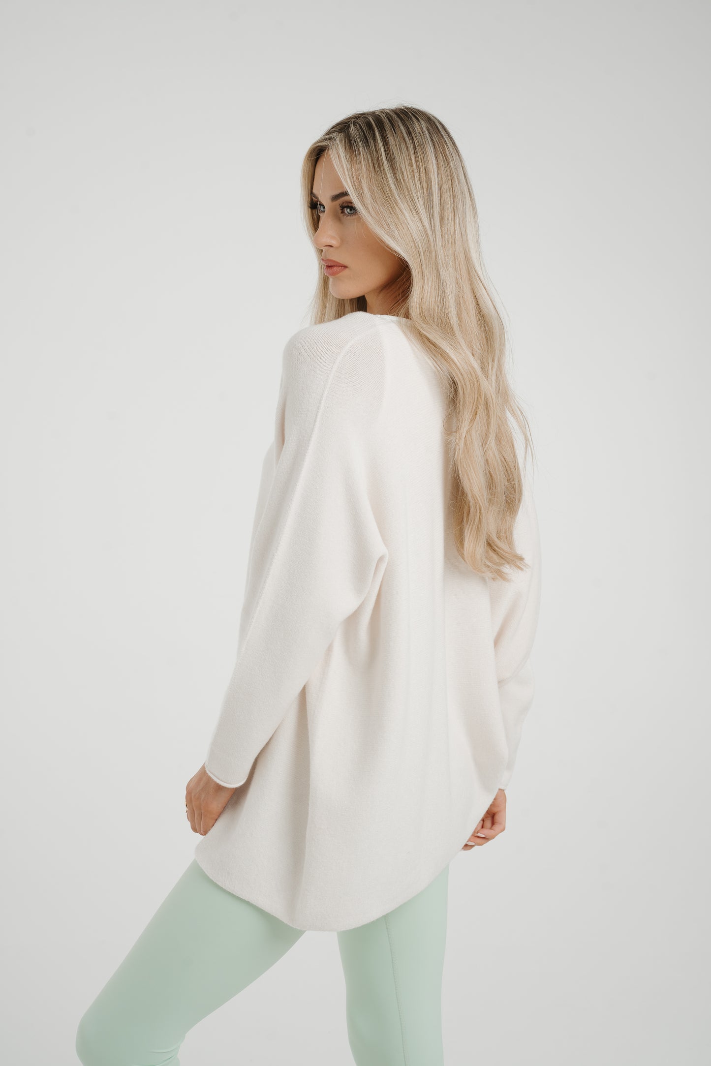 Amber V-Neck Jumper In White