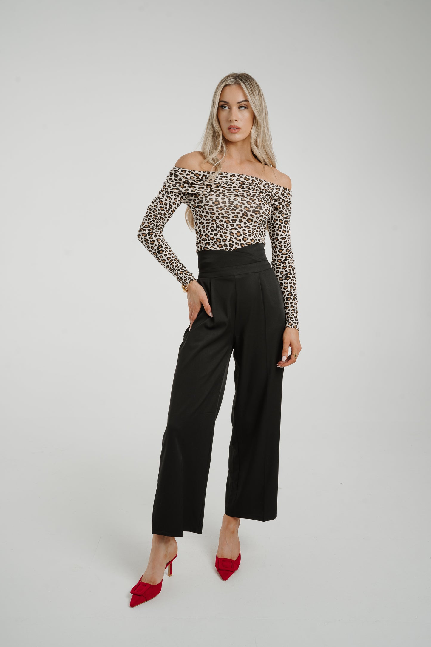 Ally Bardot Top In Leopard Print