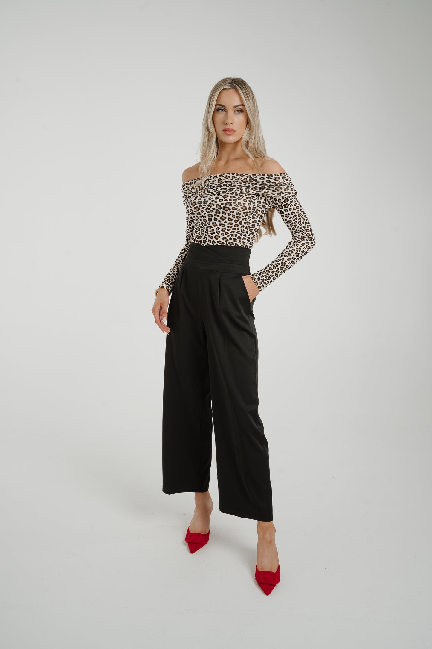 Ally Bardot Top In Leopard Print