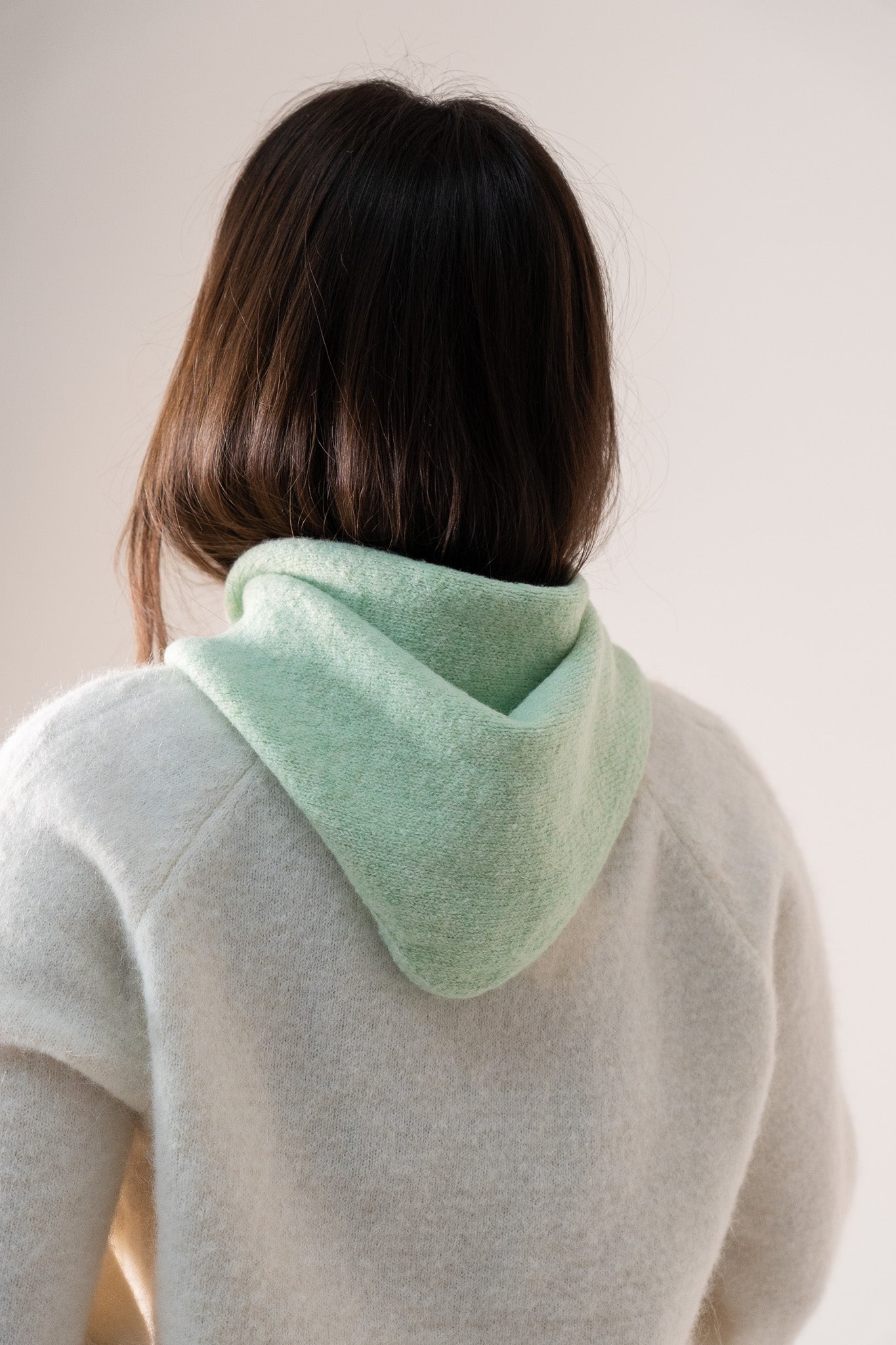 Ally Knit Neck Scarf In Mint