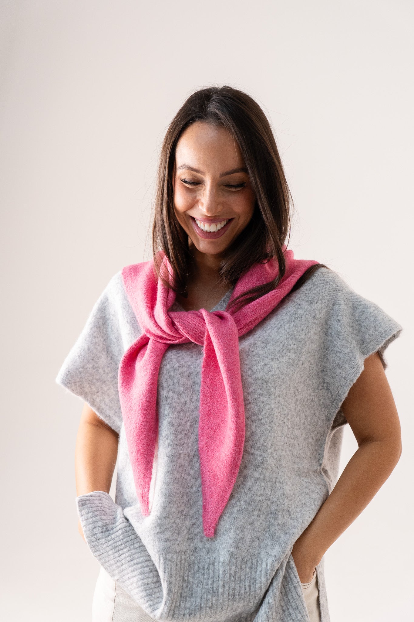 Kendra Knit Neck Scarf In Fuchsia