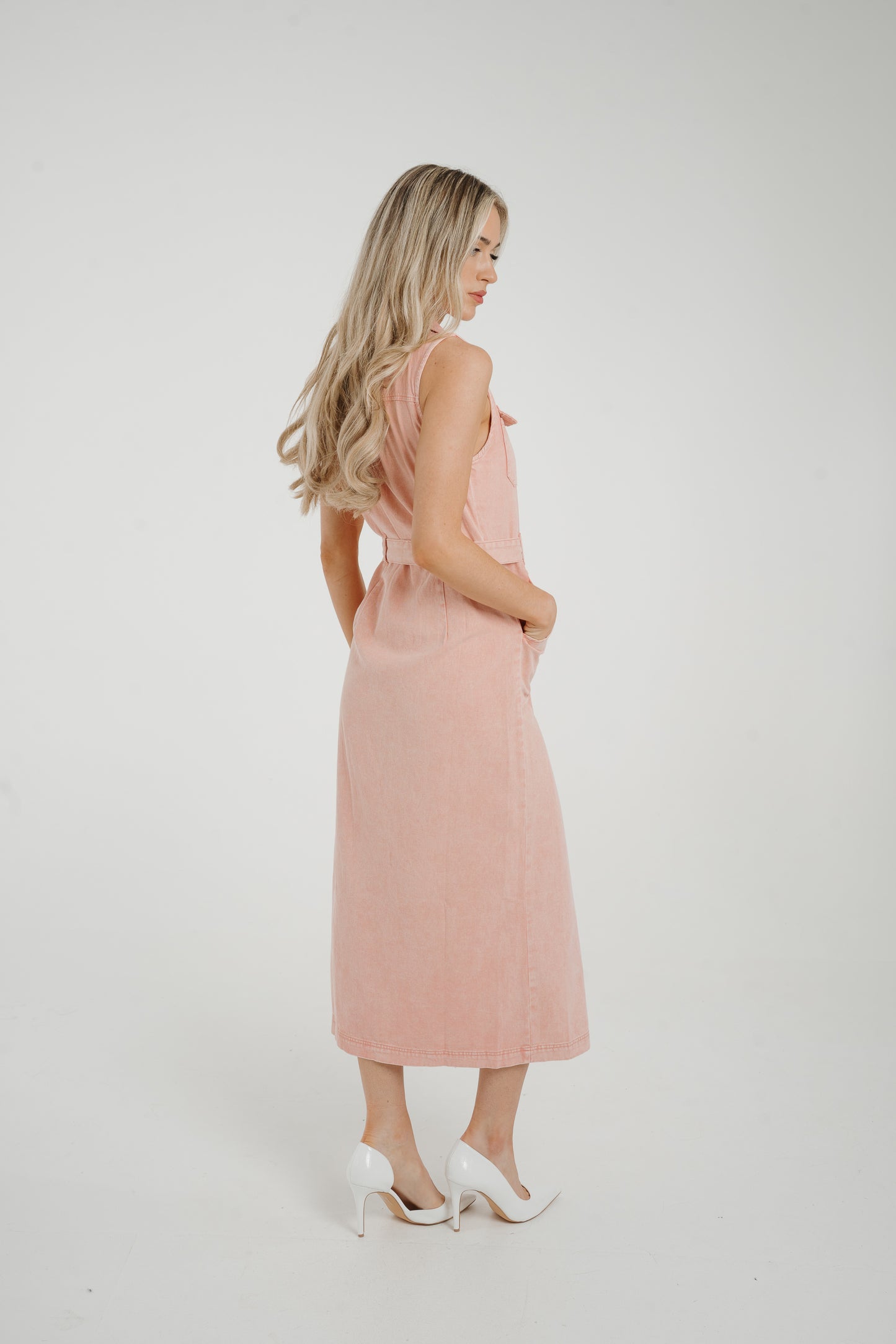 Cora Sleeveless Denim Dress In Pink