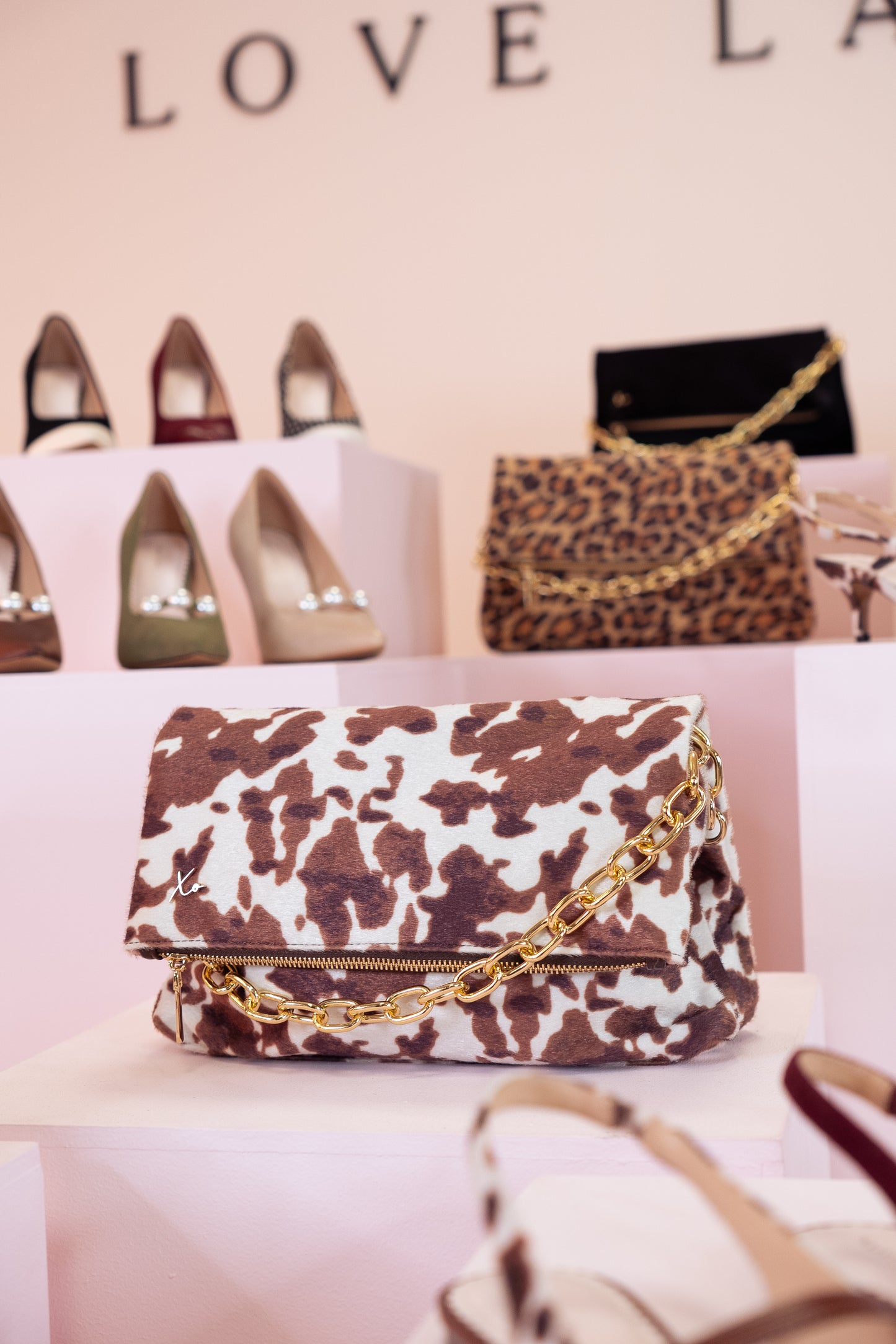 Love Laura Chain Detail Bag In Cow Print