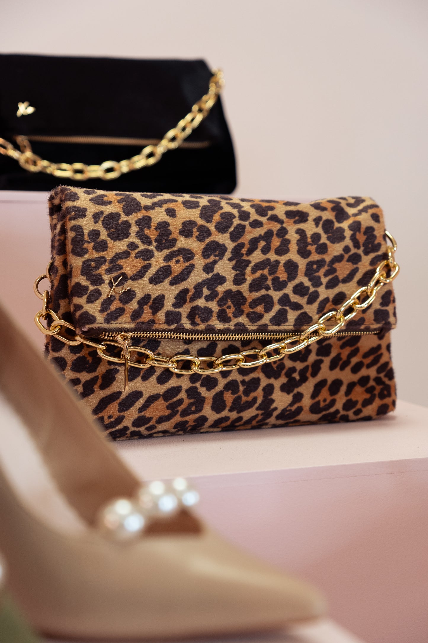 Love Laura Chain Detail Bag In Leopard Print