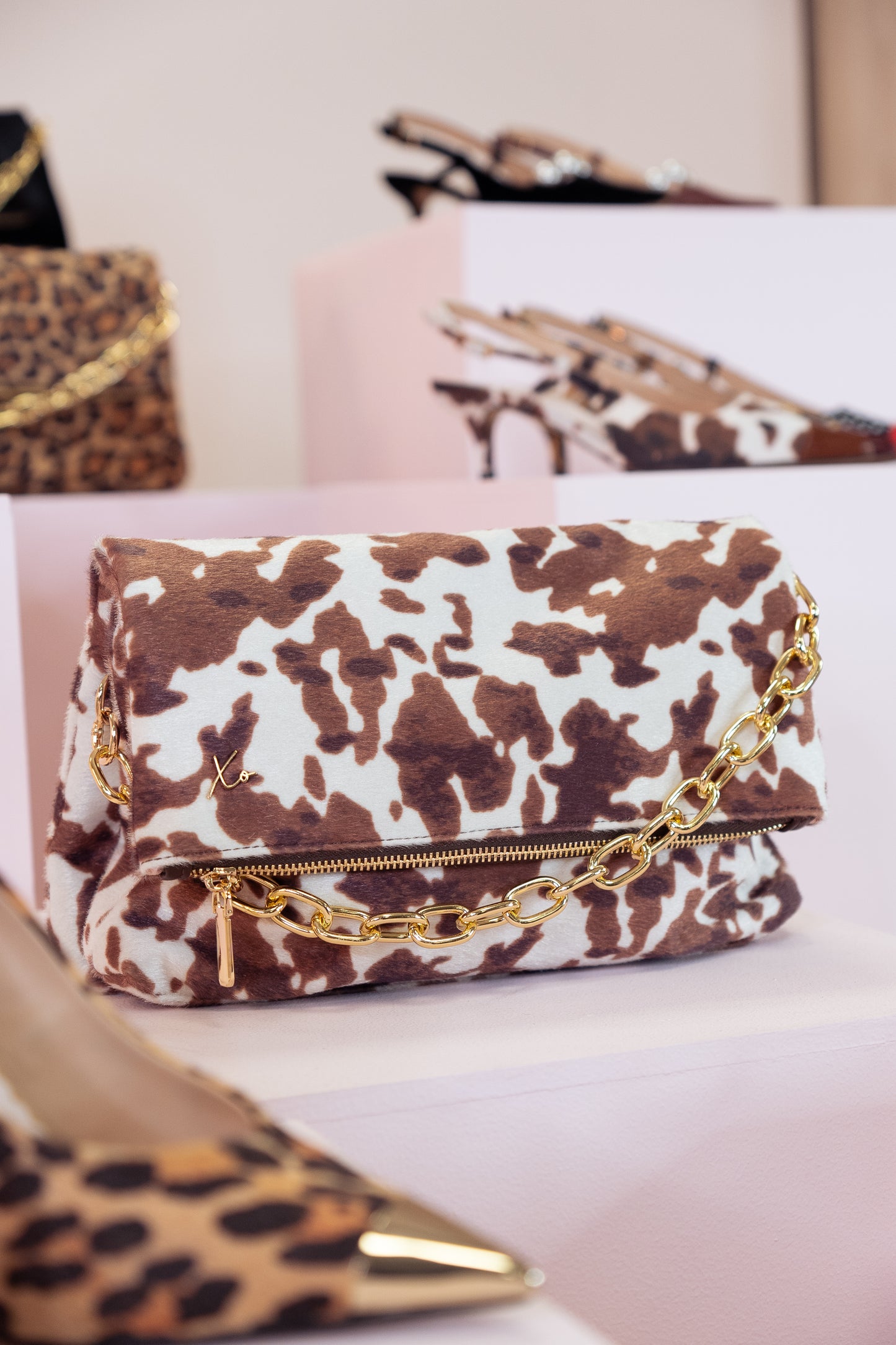 Love Laura Chain Detail Bag In Cow Print