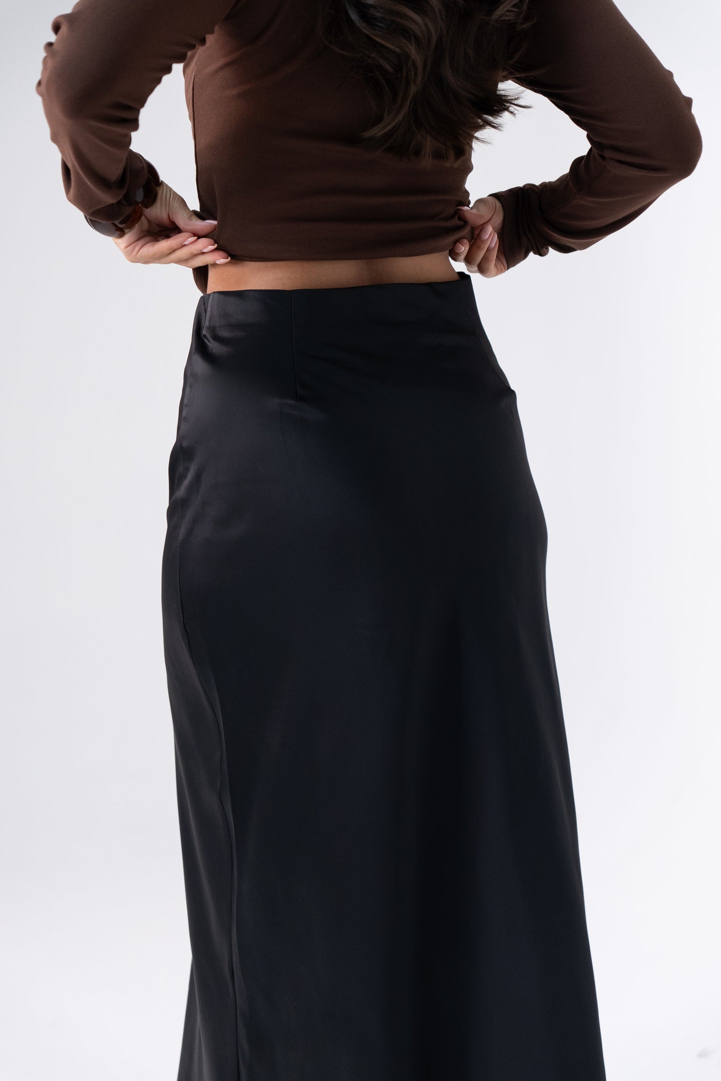 Love Laura Slip Skirt In Black