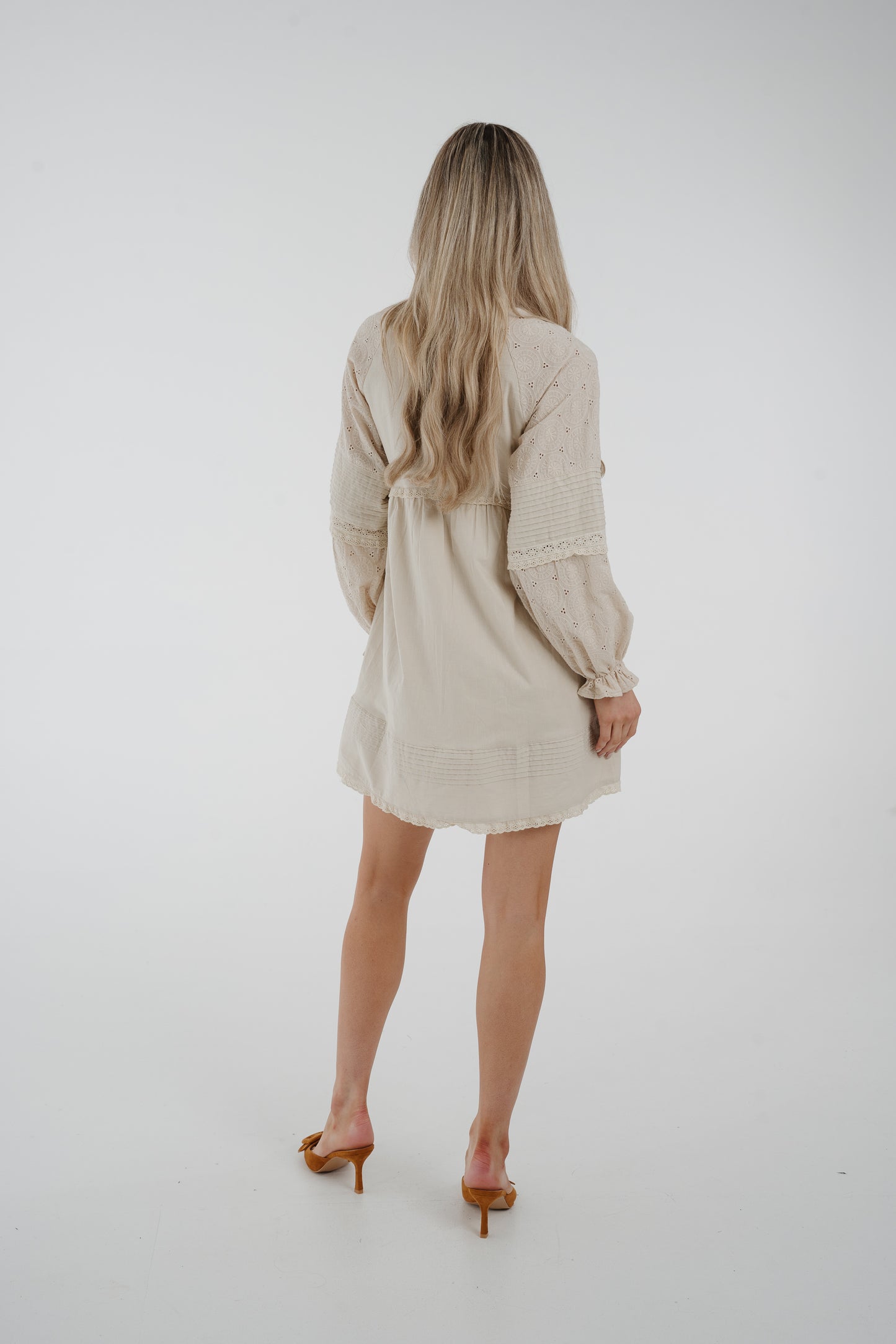 Holly Button Front Dress In Cream