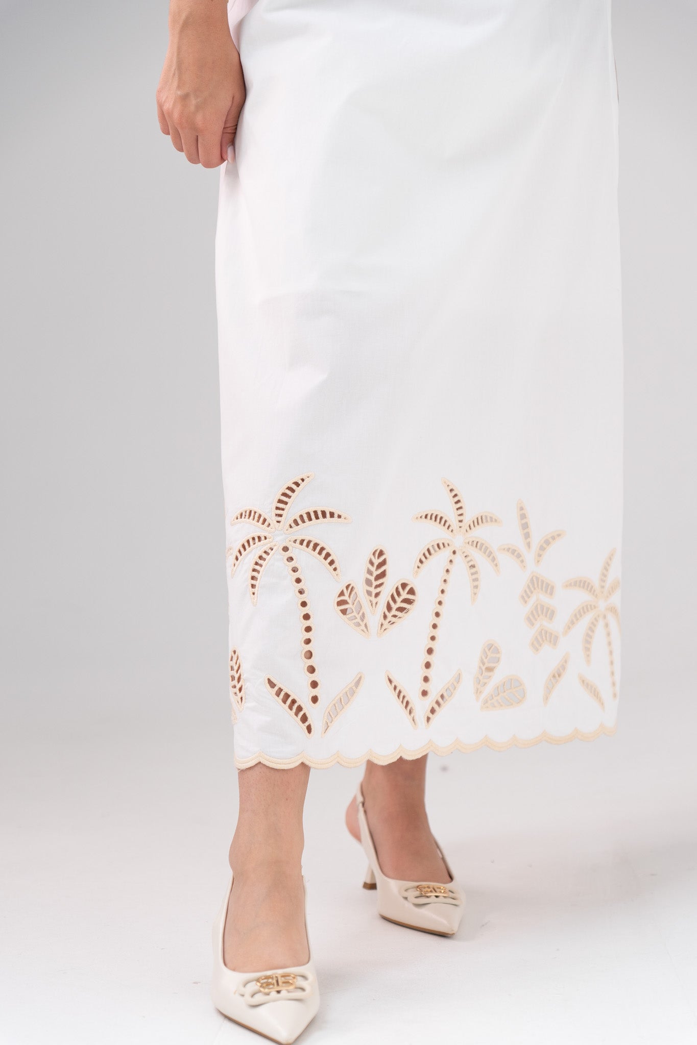 Holly Embroidered Palm Skirt In White