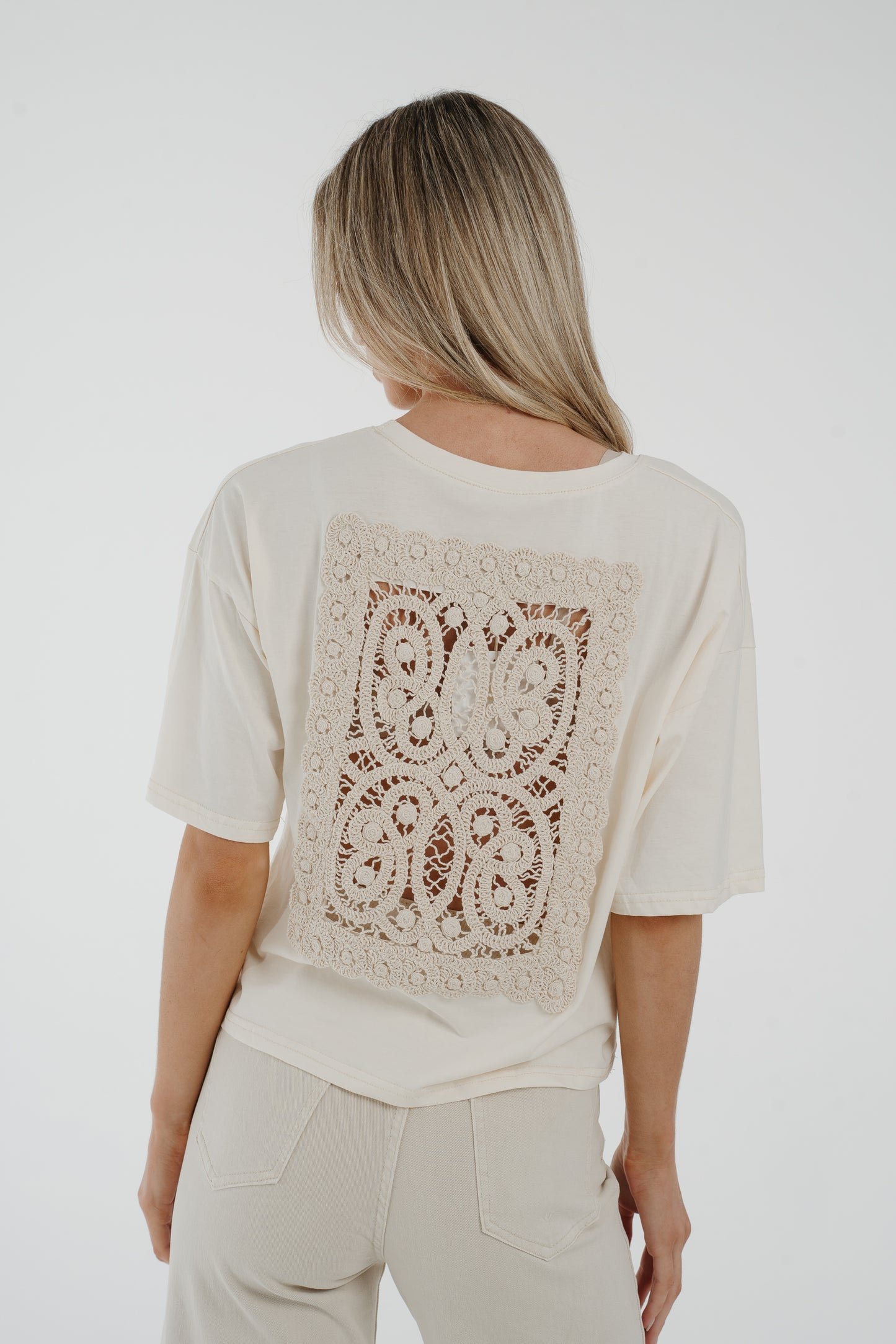 Indie Crochet Back T-Shirt In Cream