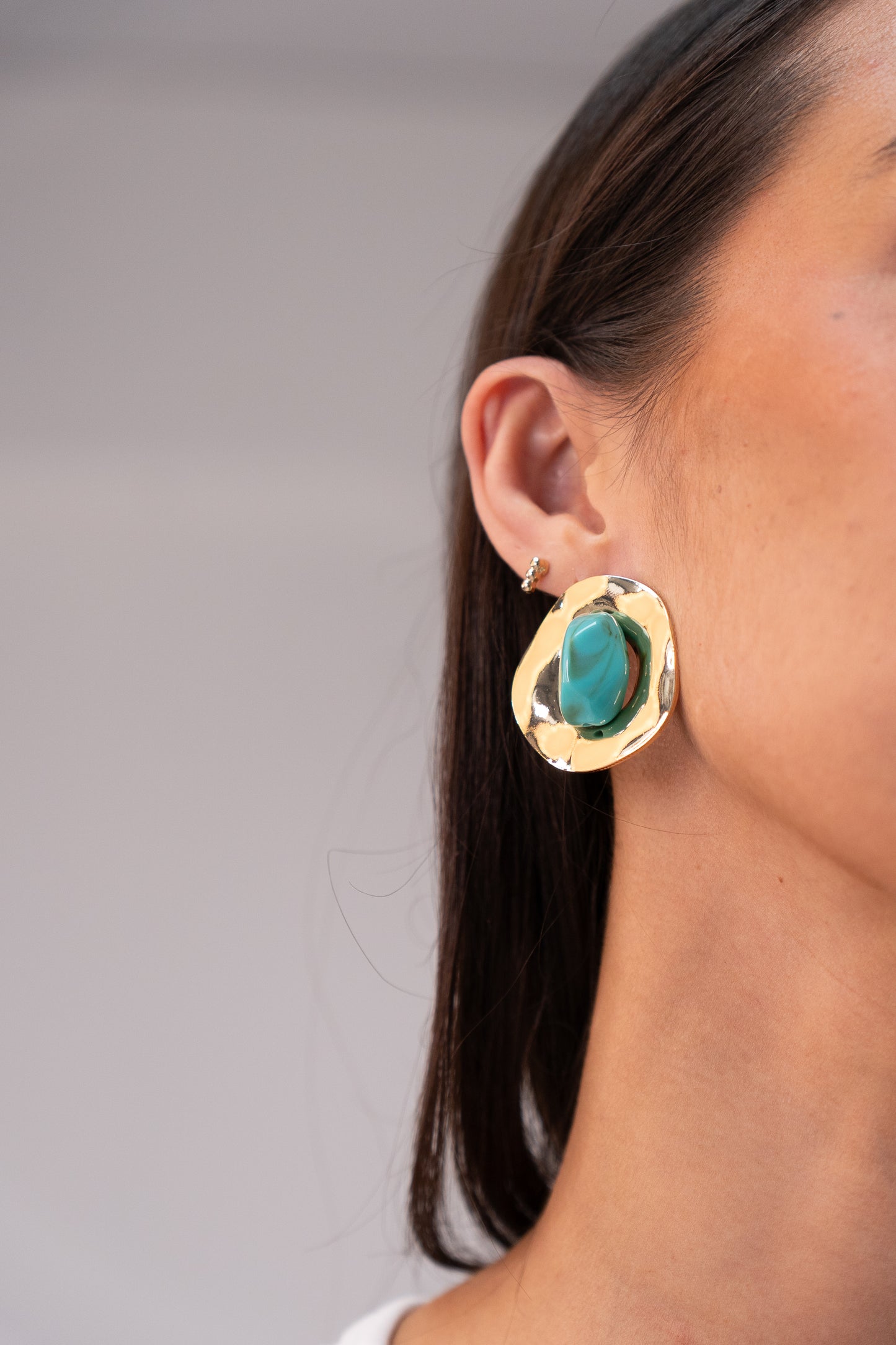 Polly Stone Centre Earrings In Turquoise