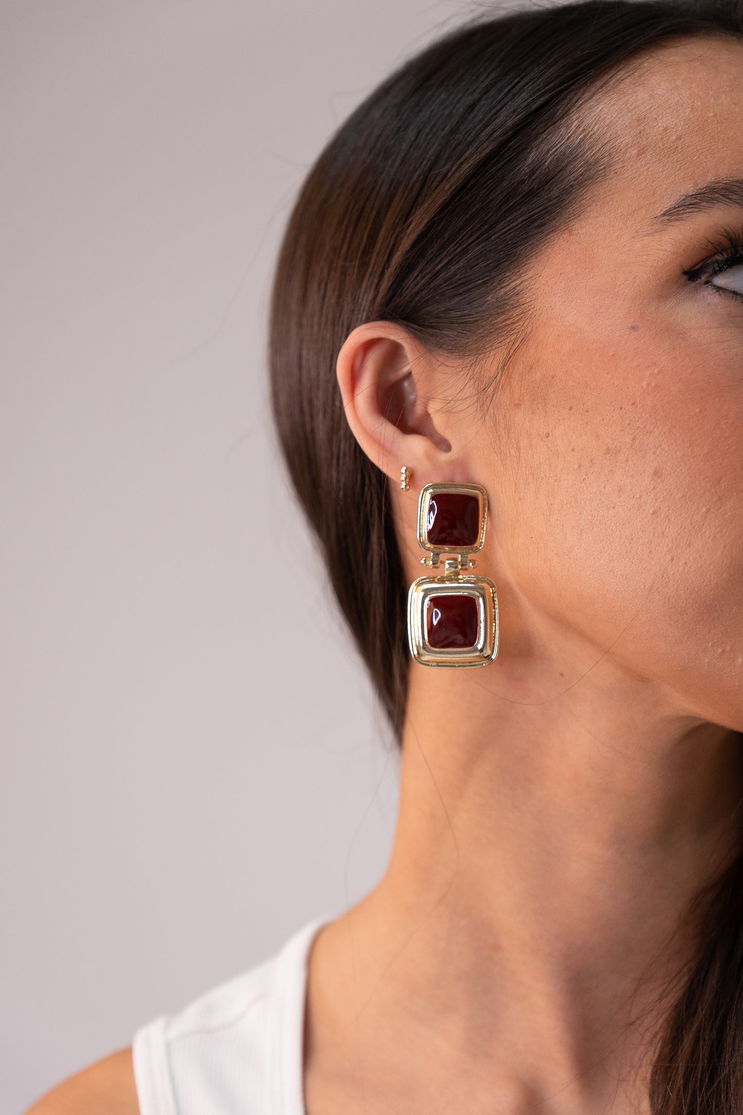 Polly Square Dangle Earrings In Burgundy