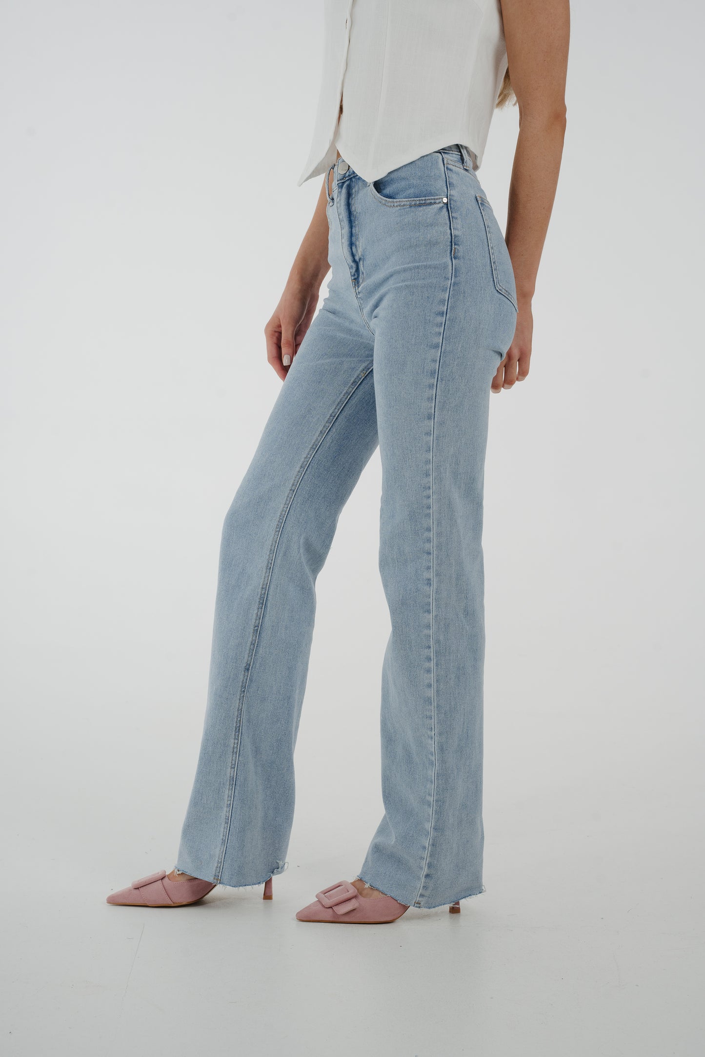 Lynne Long Length Jeans In Light Wash