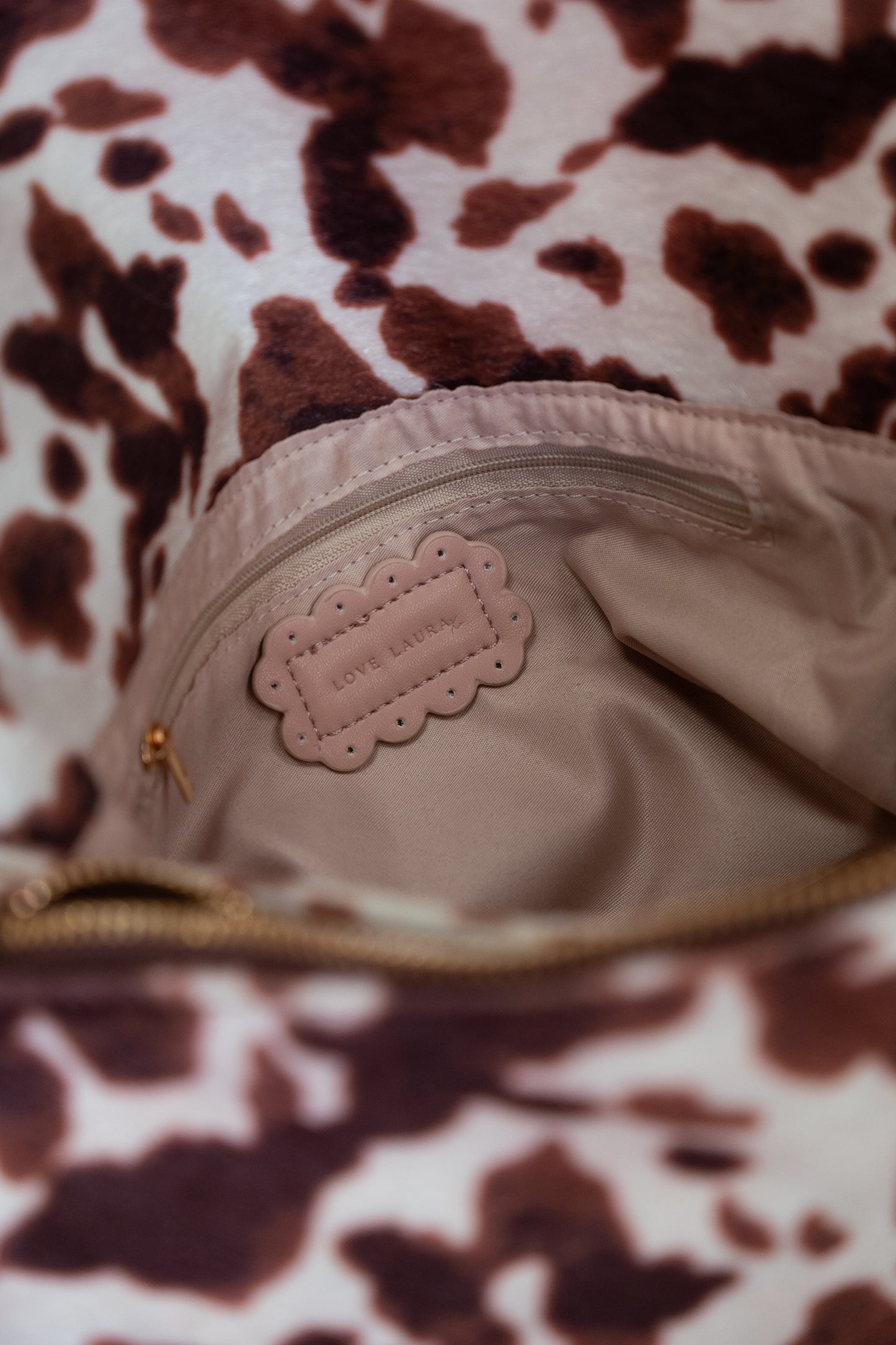 Love Laura Chain Detail Bag In Cow Print