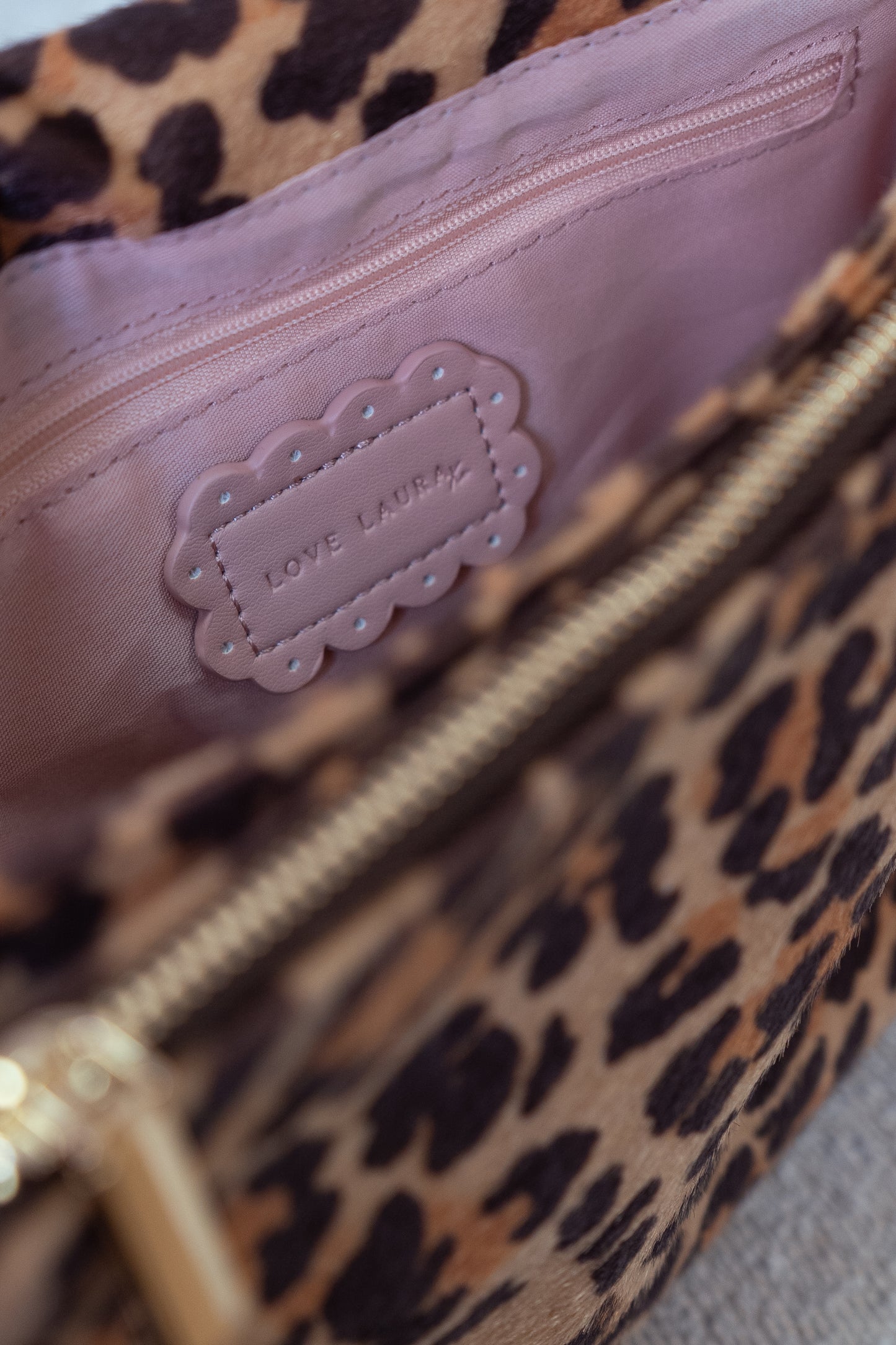 Love Laura Chain Detail Bag In Leopard Print