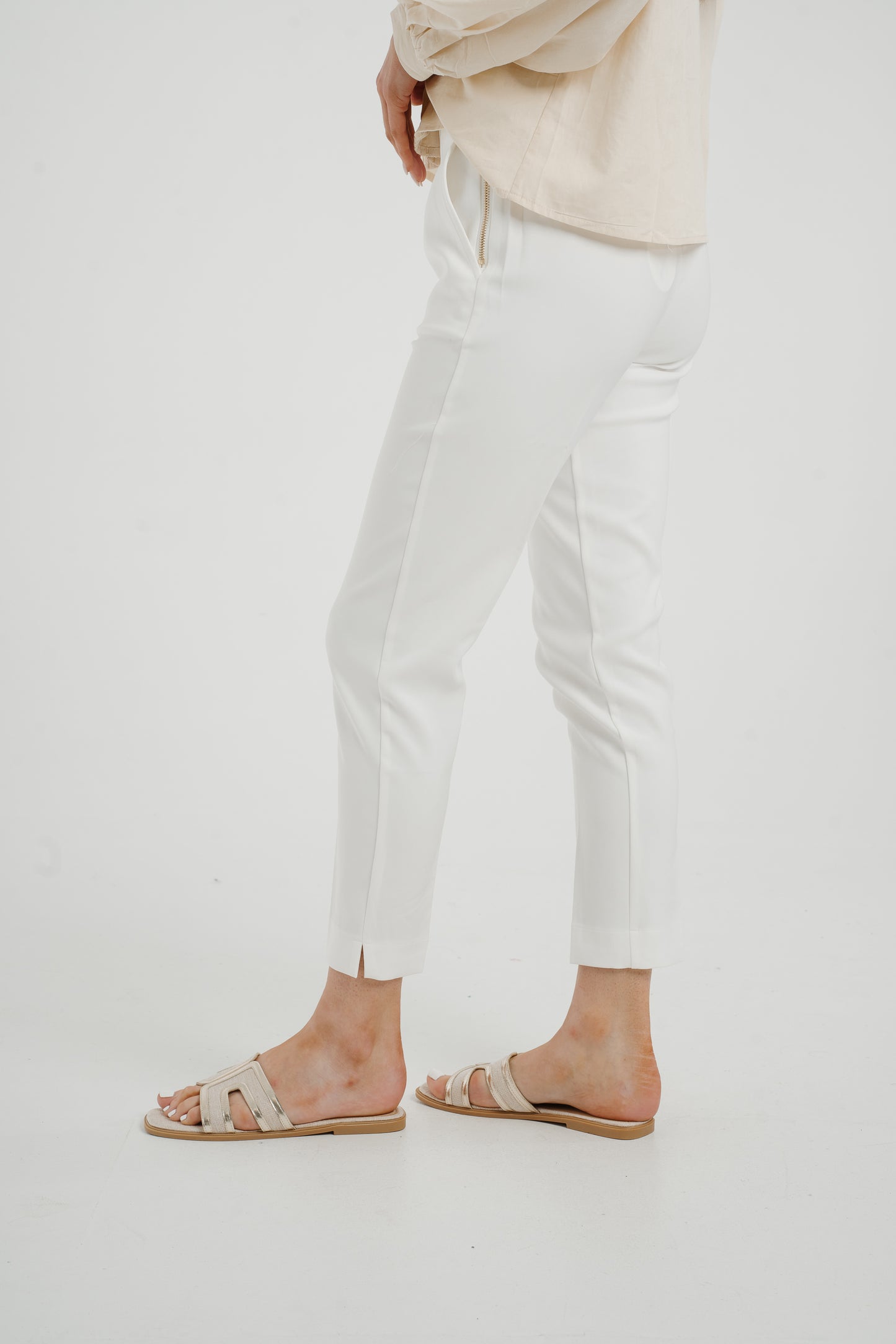 Freya Fitted Trouser In White
