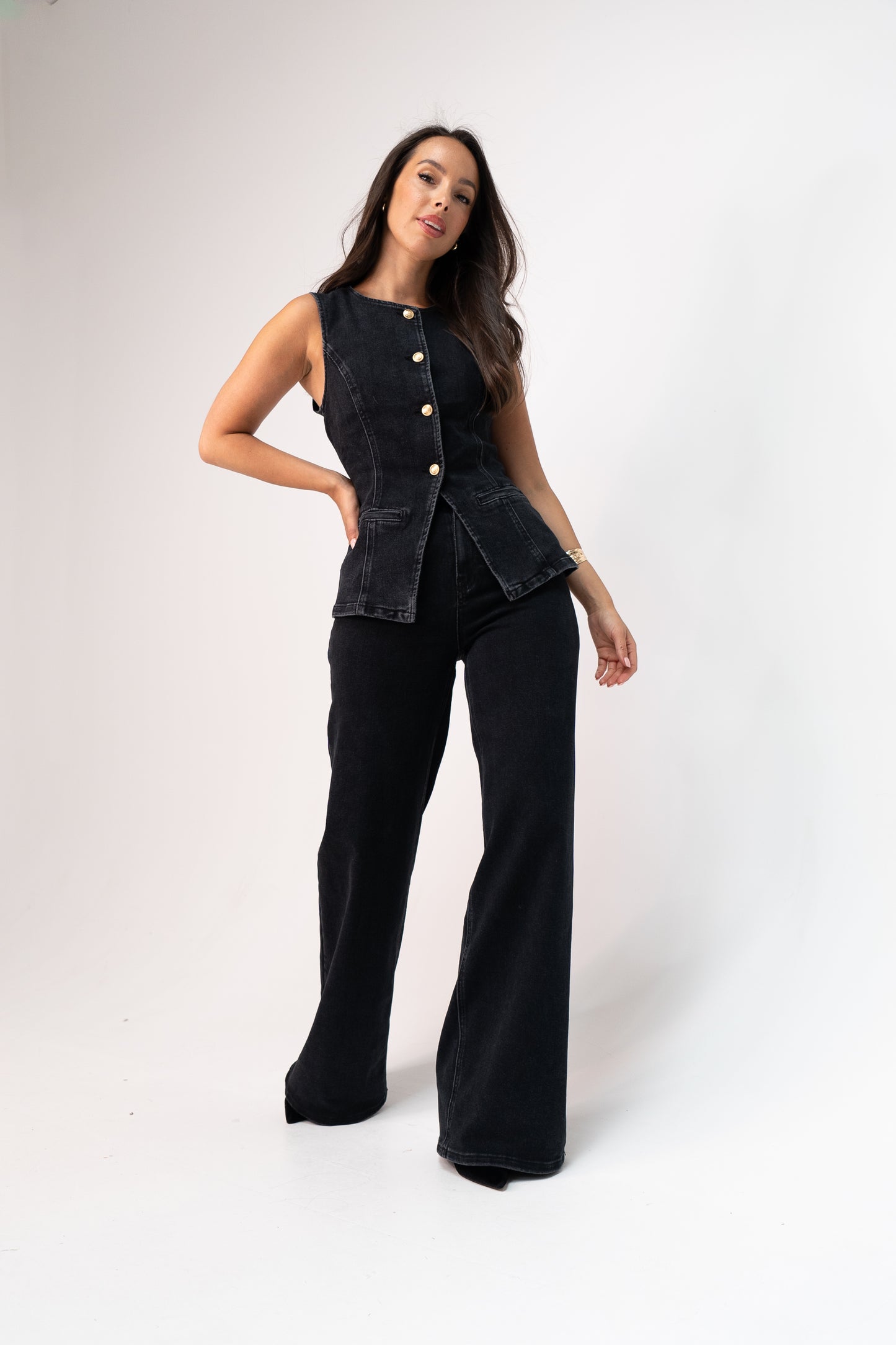 Love Laura Wide Leg Jeans In Black Wash