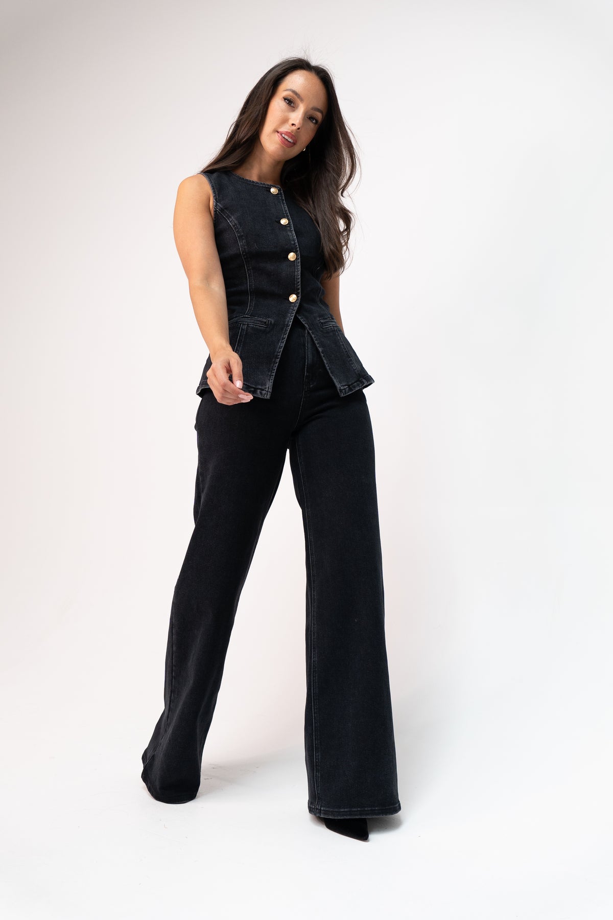 Love Laura Wide Leg Jeans In Black Wash