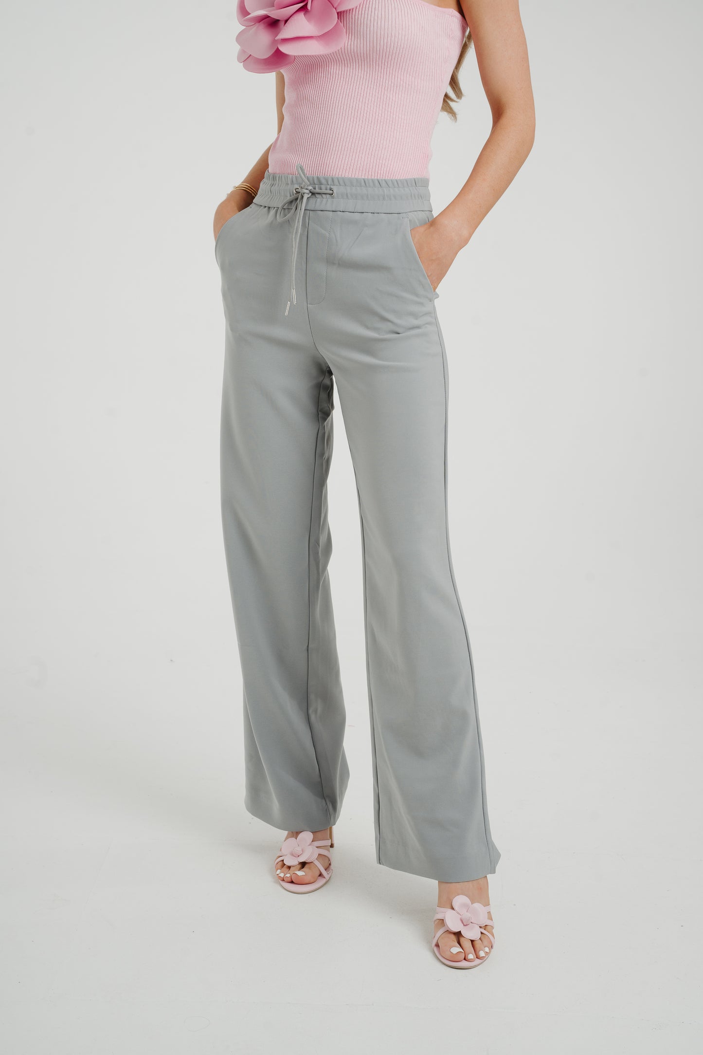 Freya Wide Leg Trouser In Grey