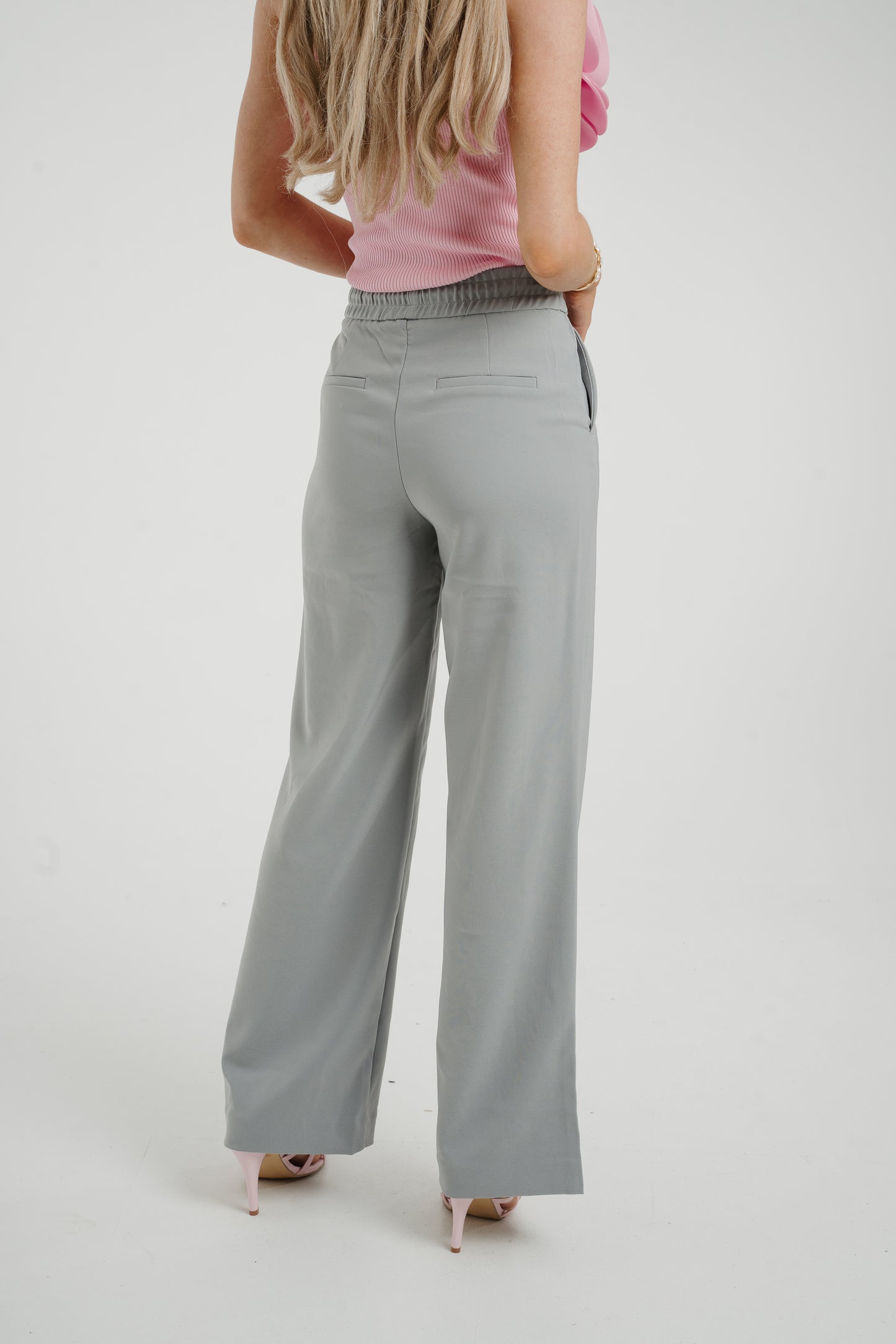 Freya Wide Leg Trouser In Grey