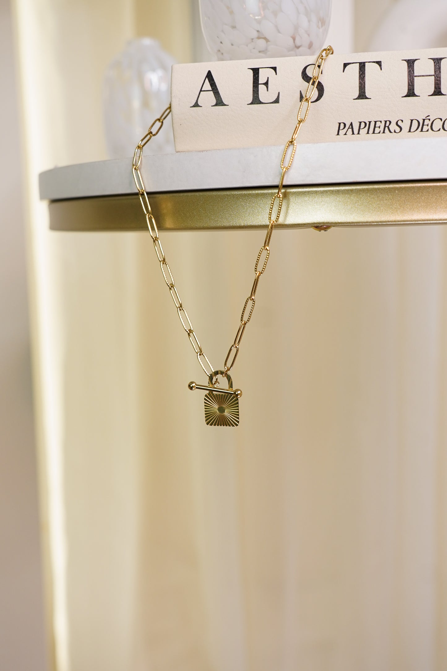 Olive Square Pendant Necklace In Gold