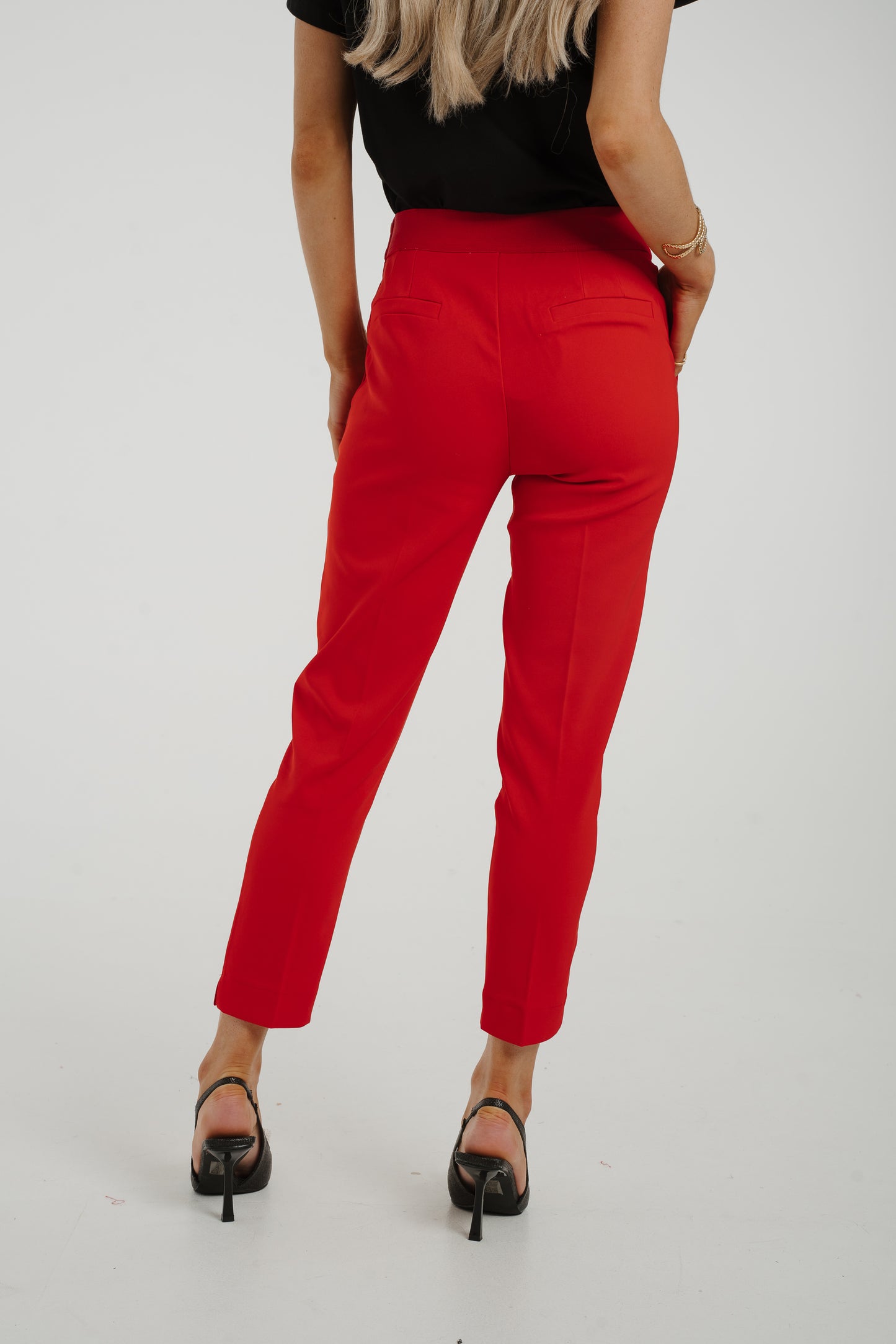 Freya Fitted Trouser In Red