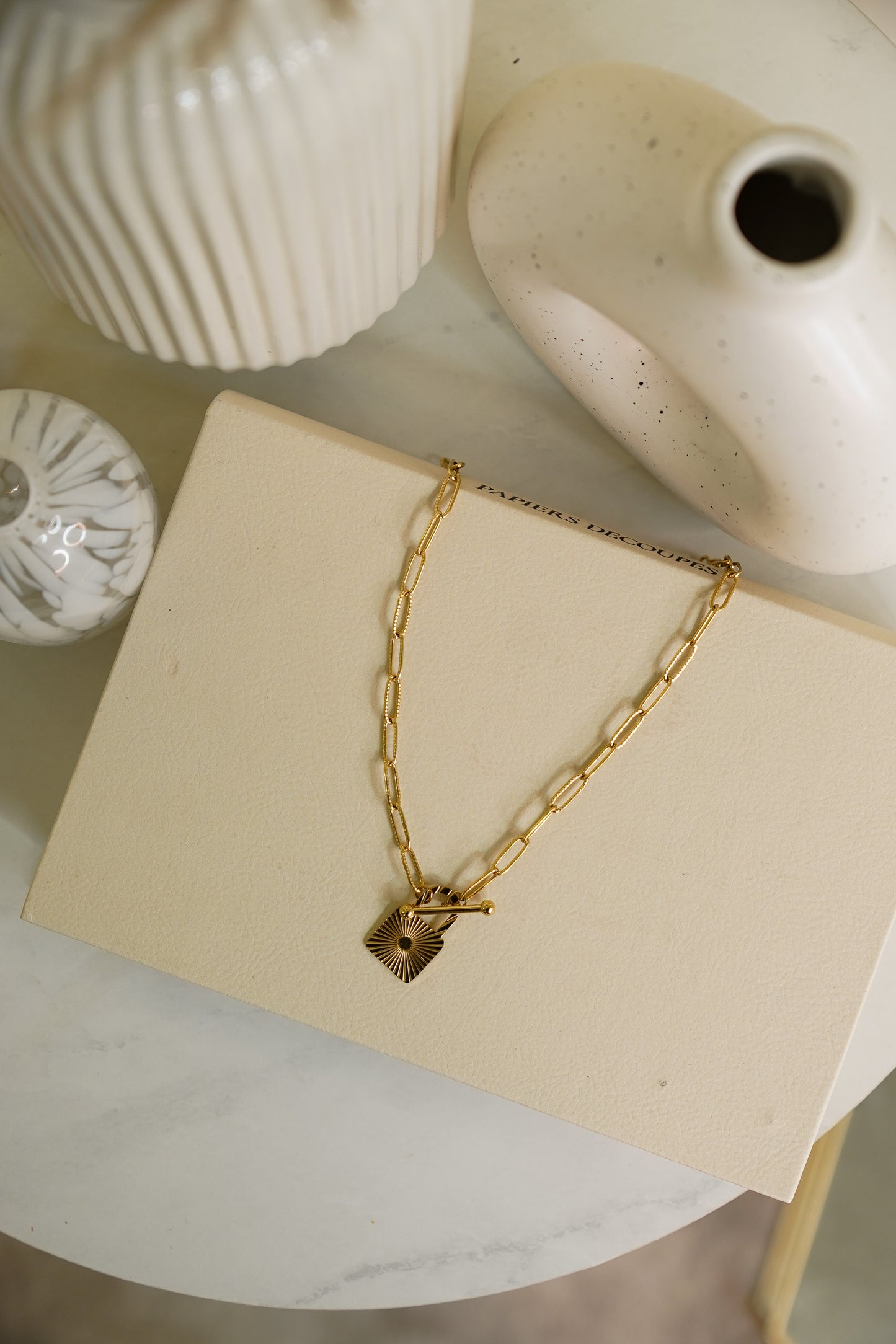 Olive Square Pendant Necklace In Gold