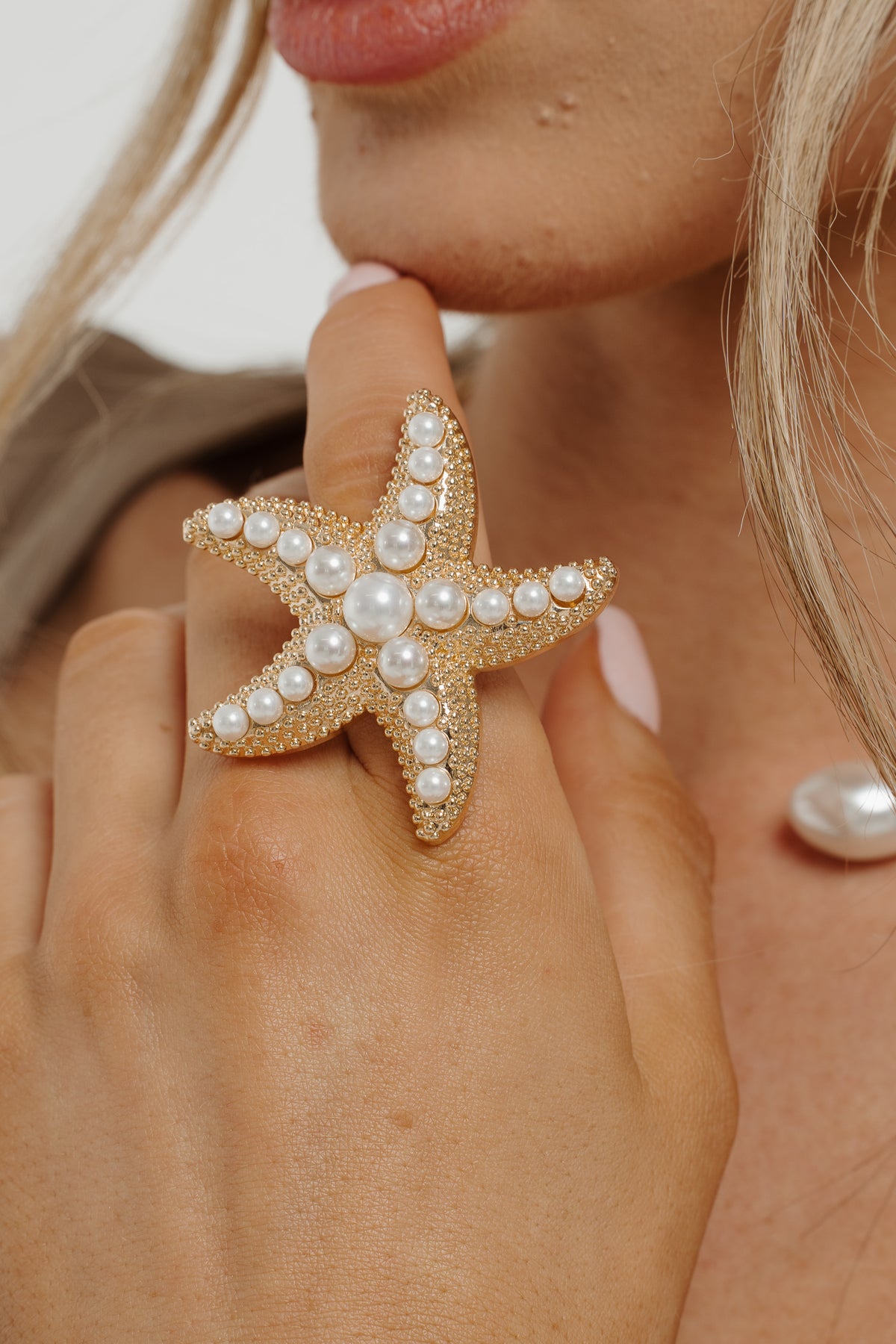 Petra Starfish Pearl Ring In Gold