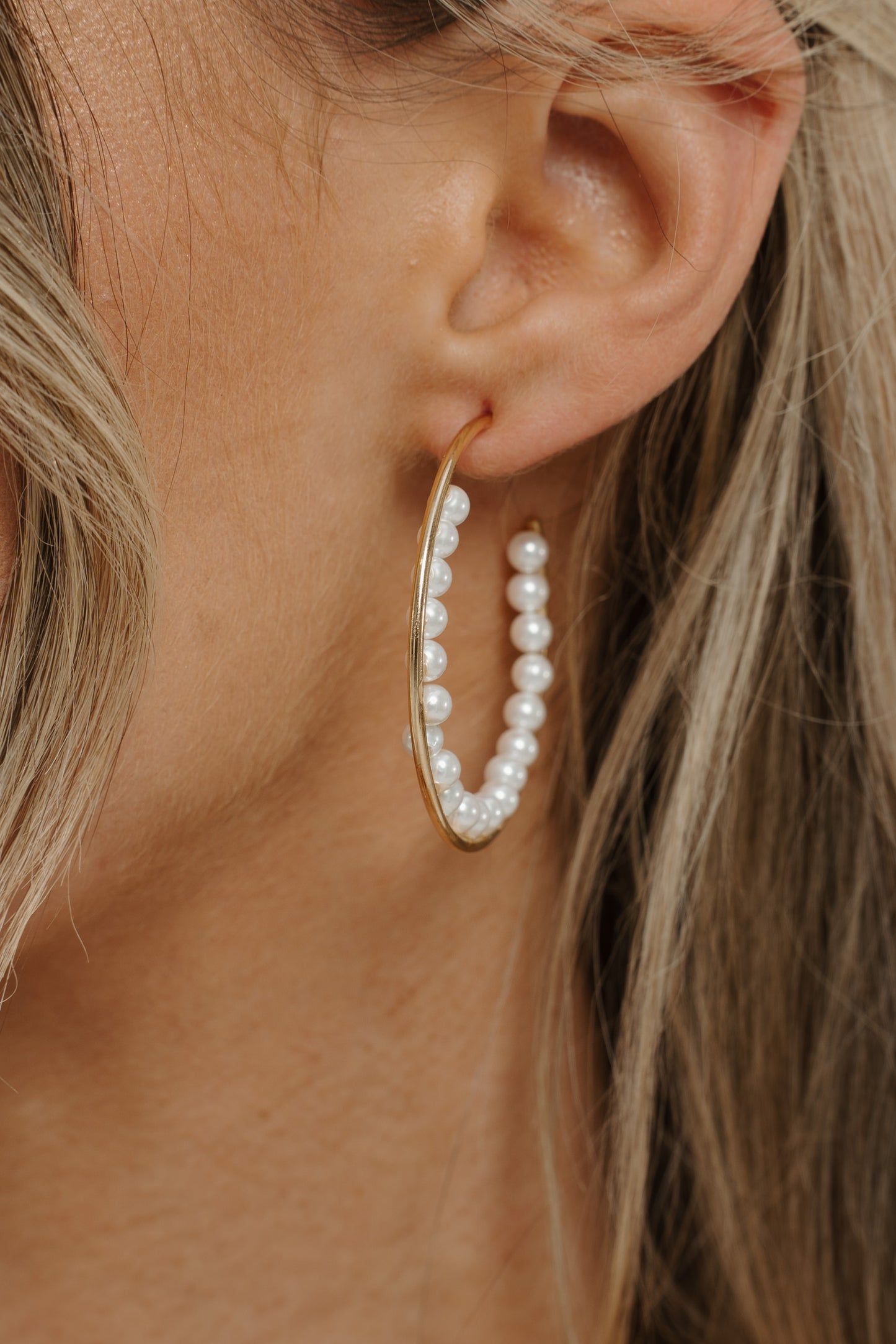 Petra Hoop Pearl Earrings In Gold