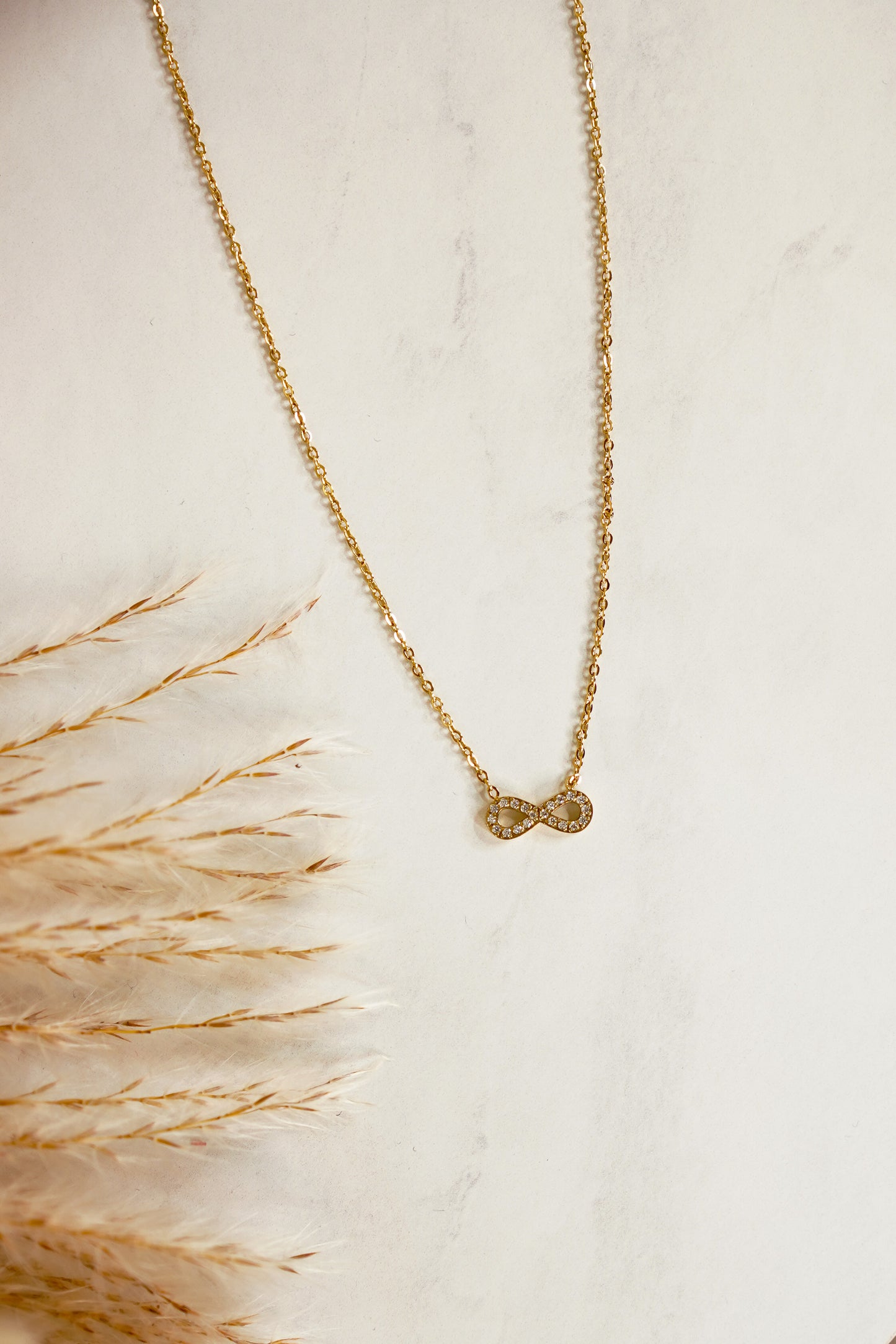 Olive Infinity Necklace In Gold