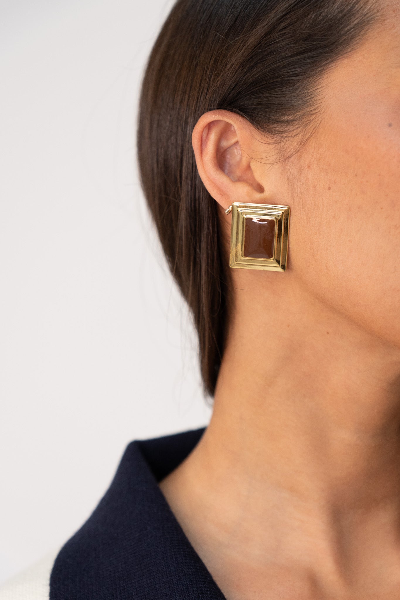Olive Rectangle Earring In Brown