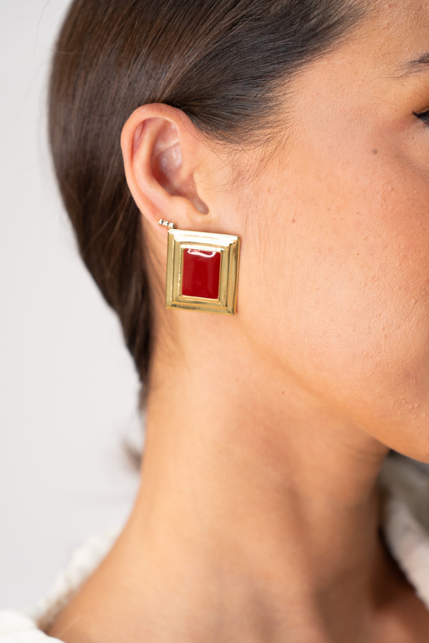 Olive Rectangle Earring In Red
