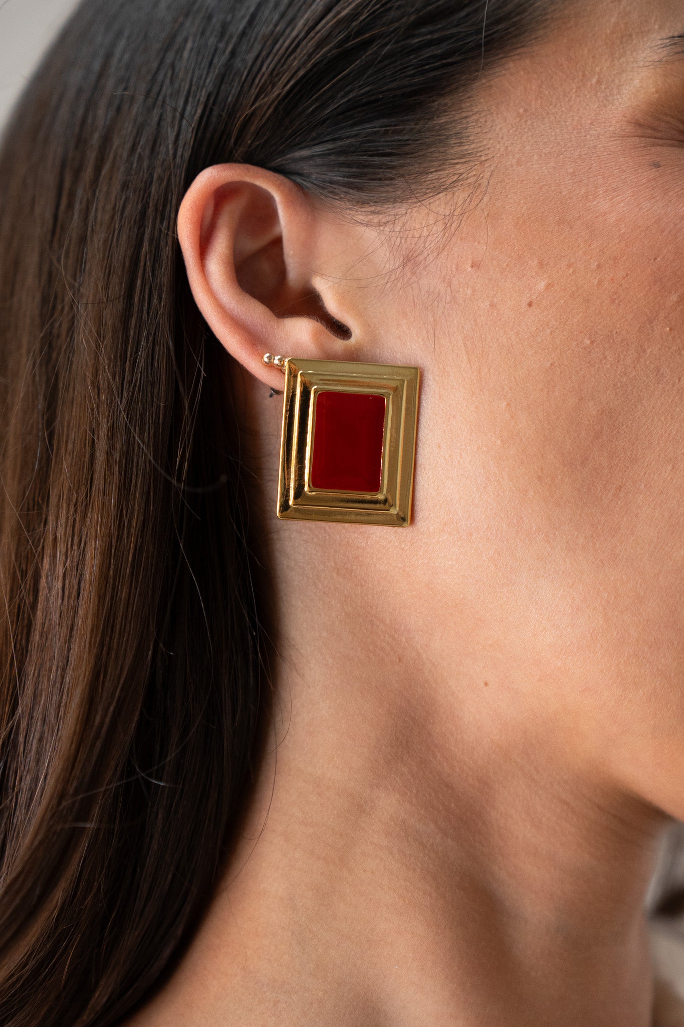 Olive Rectangle Earring In Red
