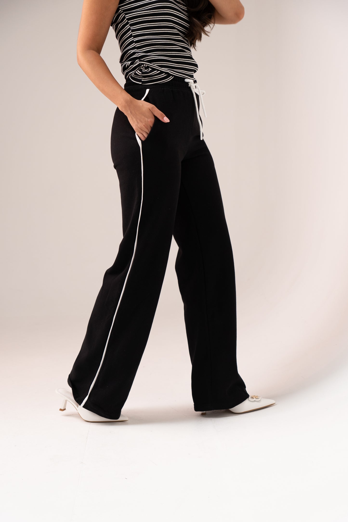 Love Laura White Trim Trousers In Black