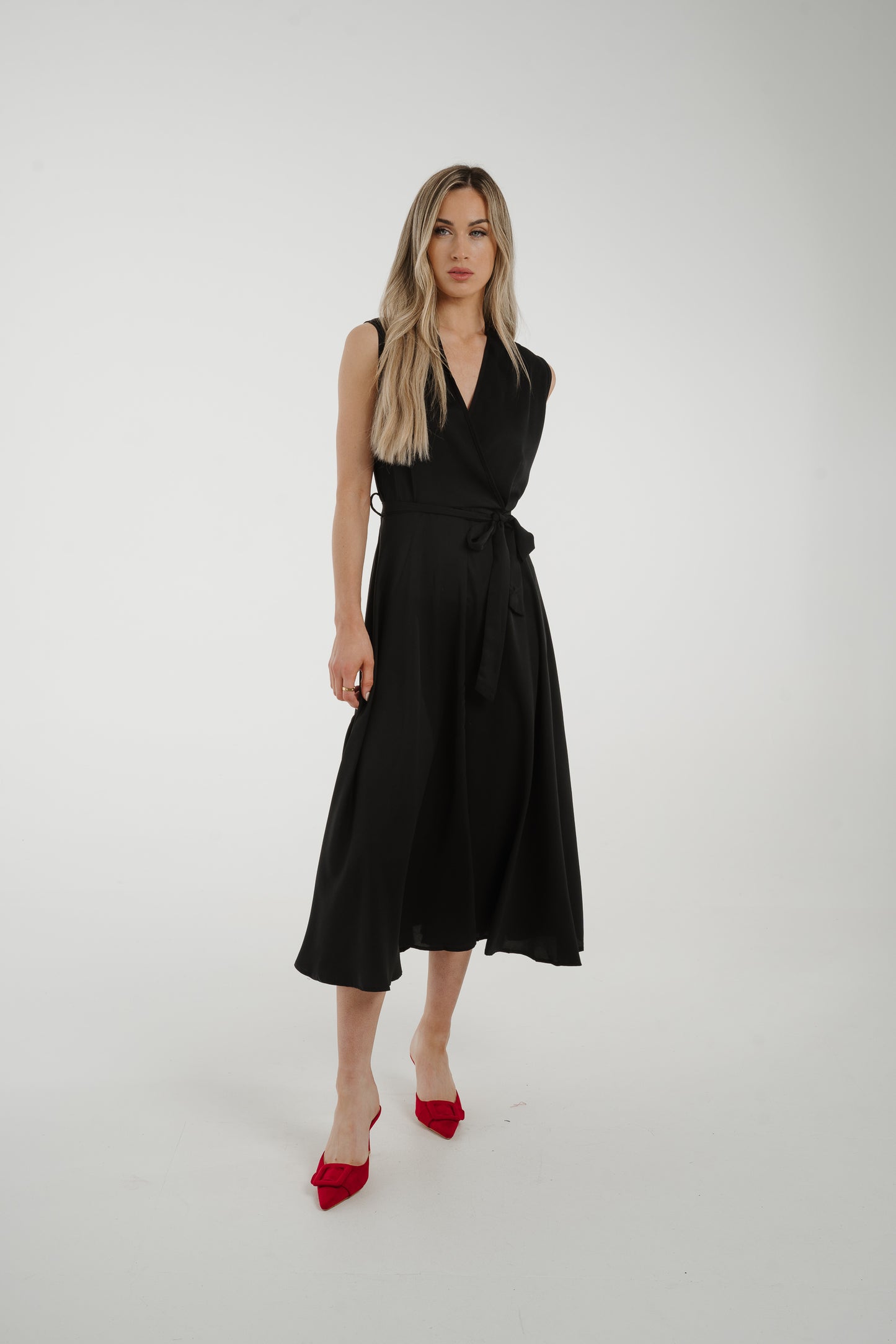 Sarah A-Line Midi Dress In Black