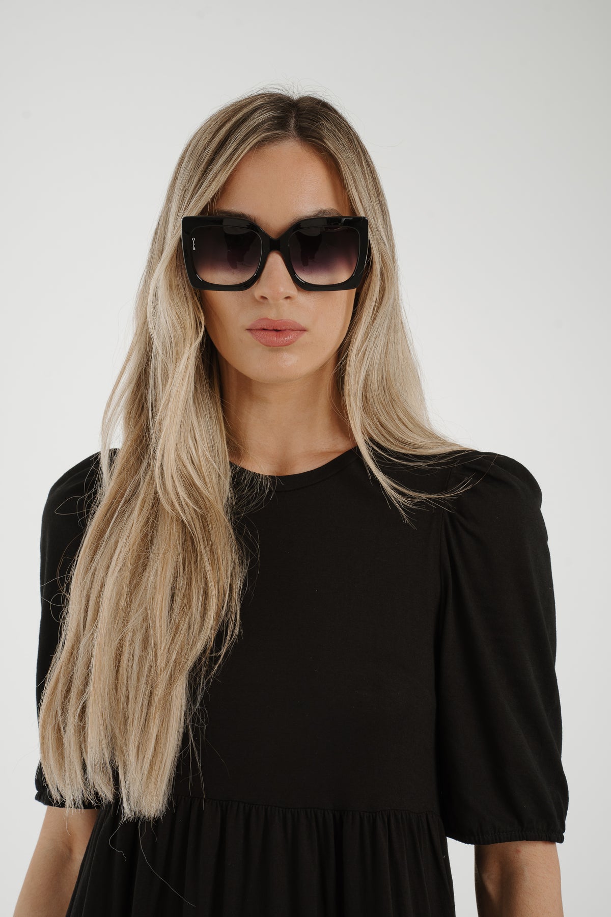 Olivia Square Sunglasses In Black