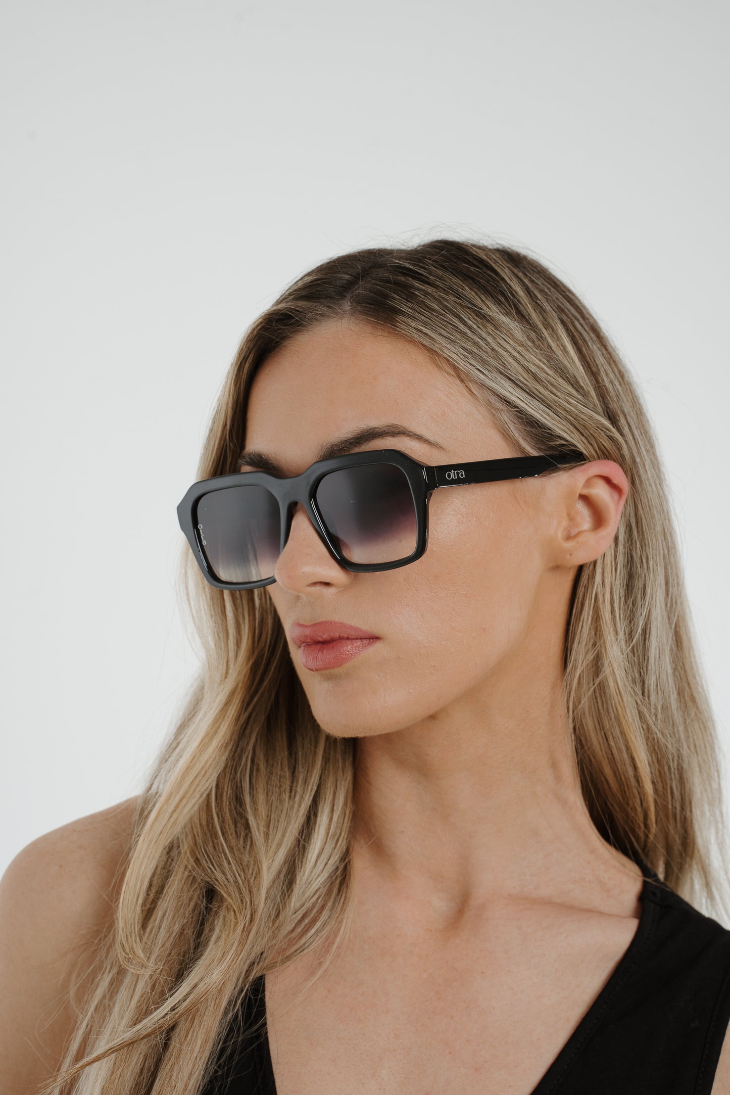 Olivia Chunky Square Sunglasses In Black