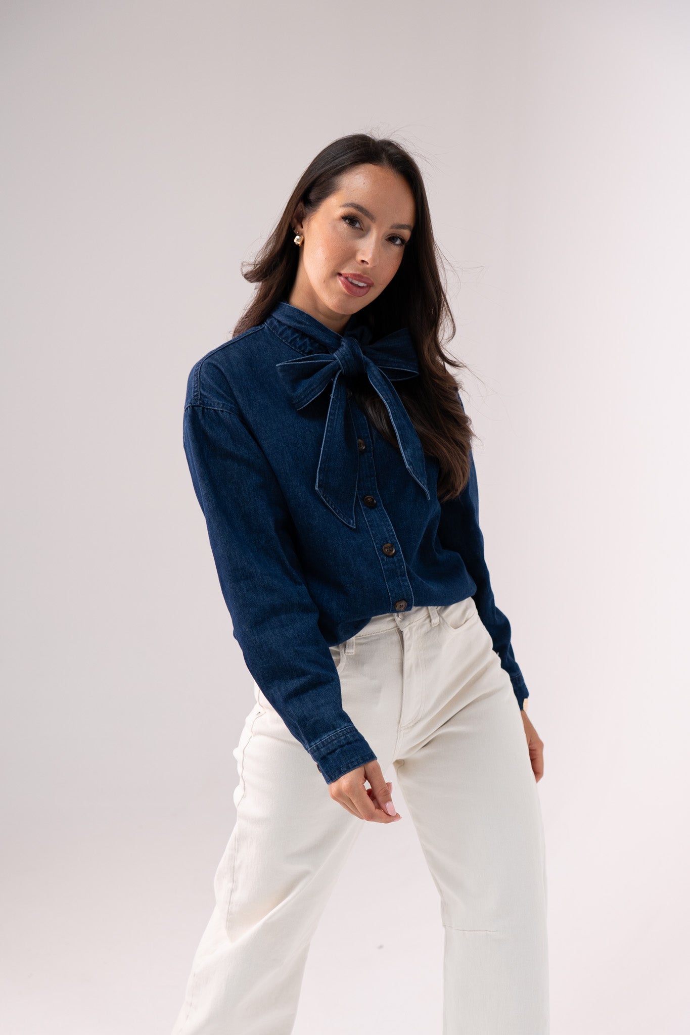 Daisy Bow Collar Denim Shirt In Dark Wash