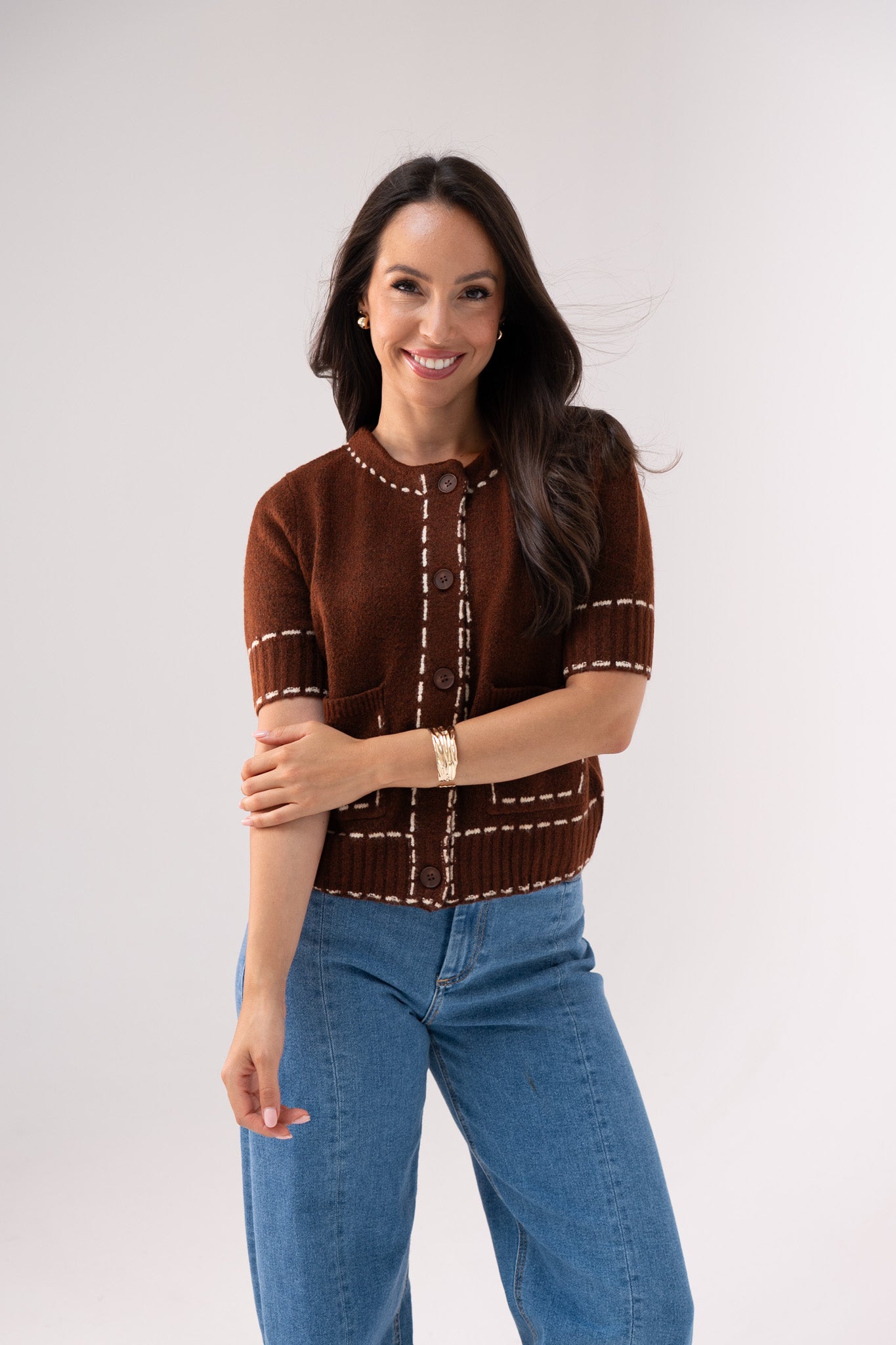 Daisy Contrast Stitch Cardigan In Chocolate