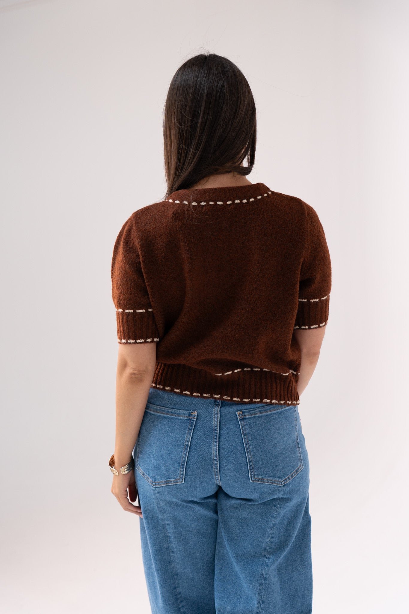 Daisy Contrast Stitch Cardigan In Chocolate