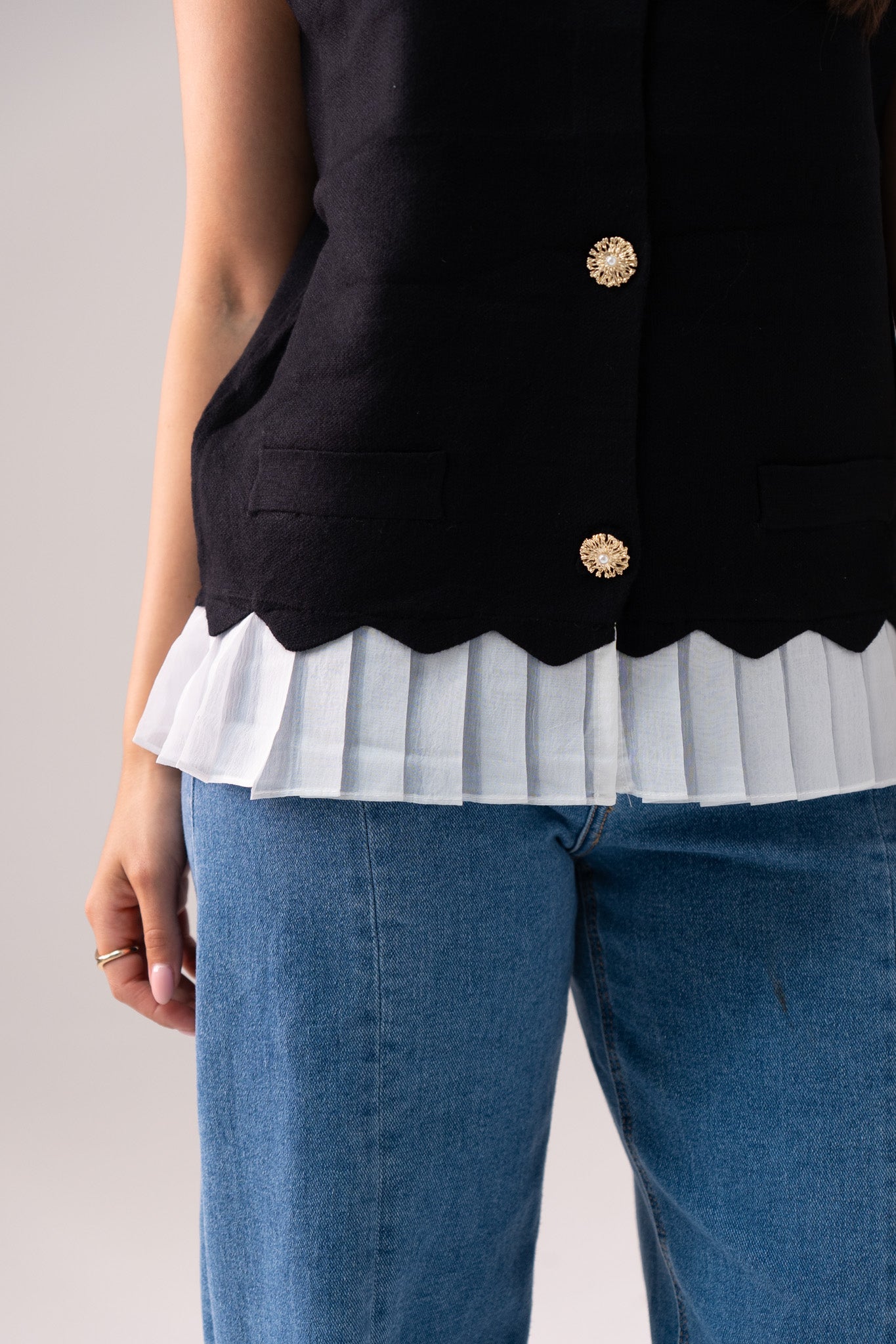 Ella Pleat Trim Waistcoat In Black