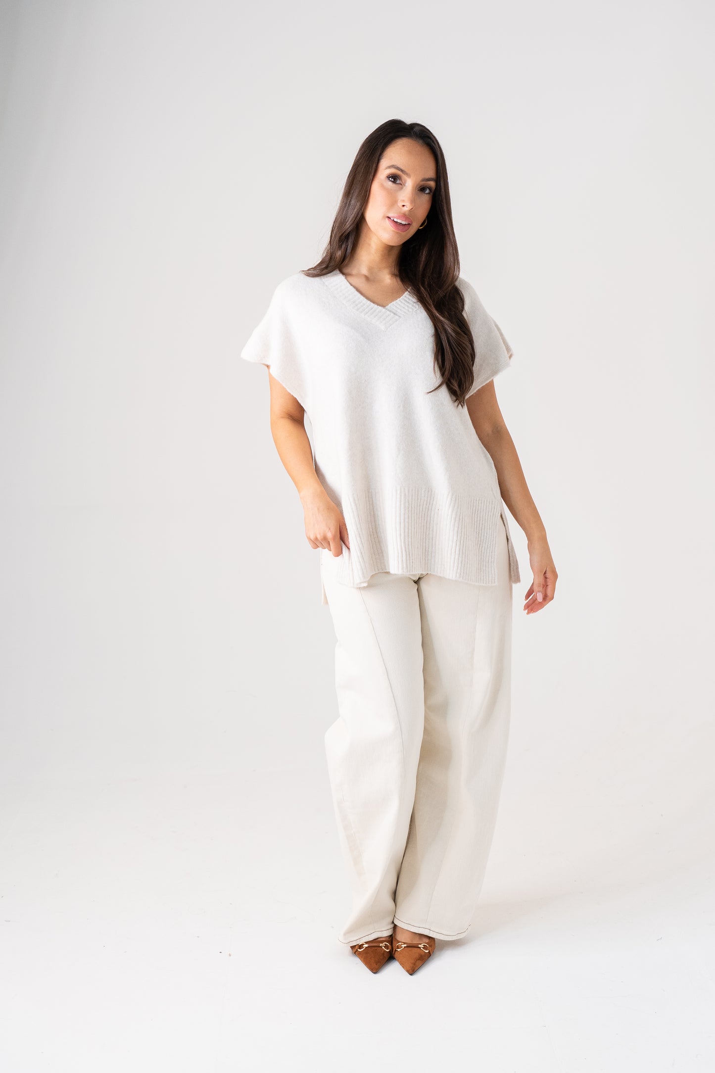 Ella V-Neck Sleeveless Jumper In Cream