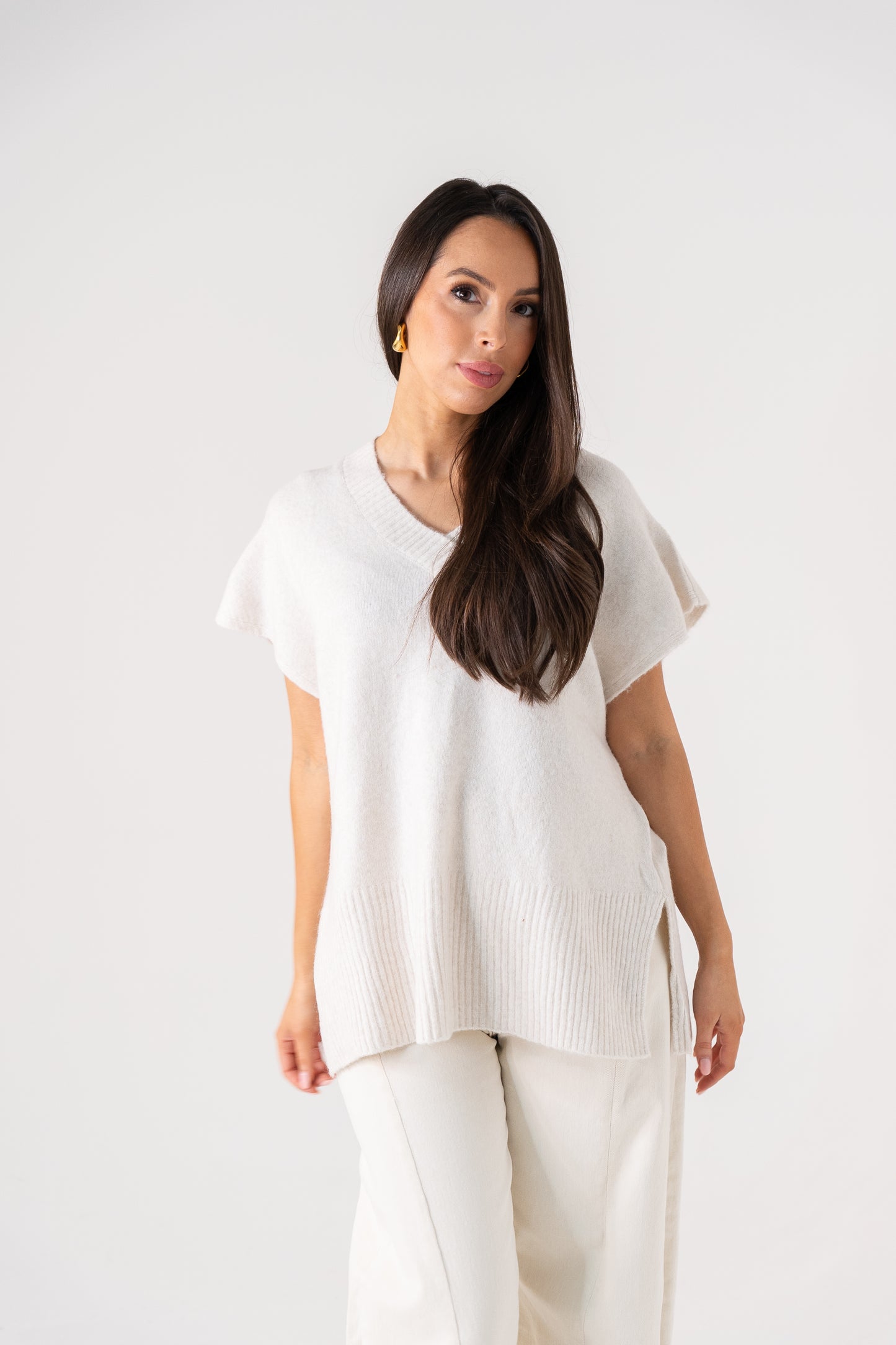 Ella V-Neck Sleeveless Jumper In Cream