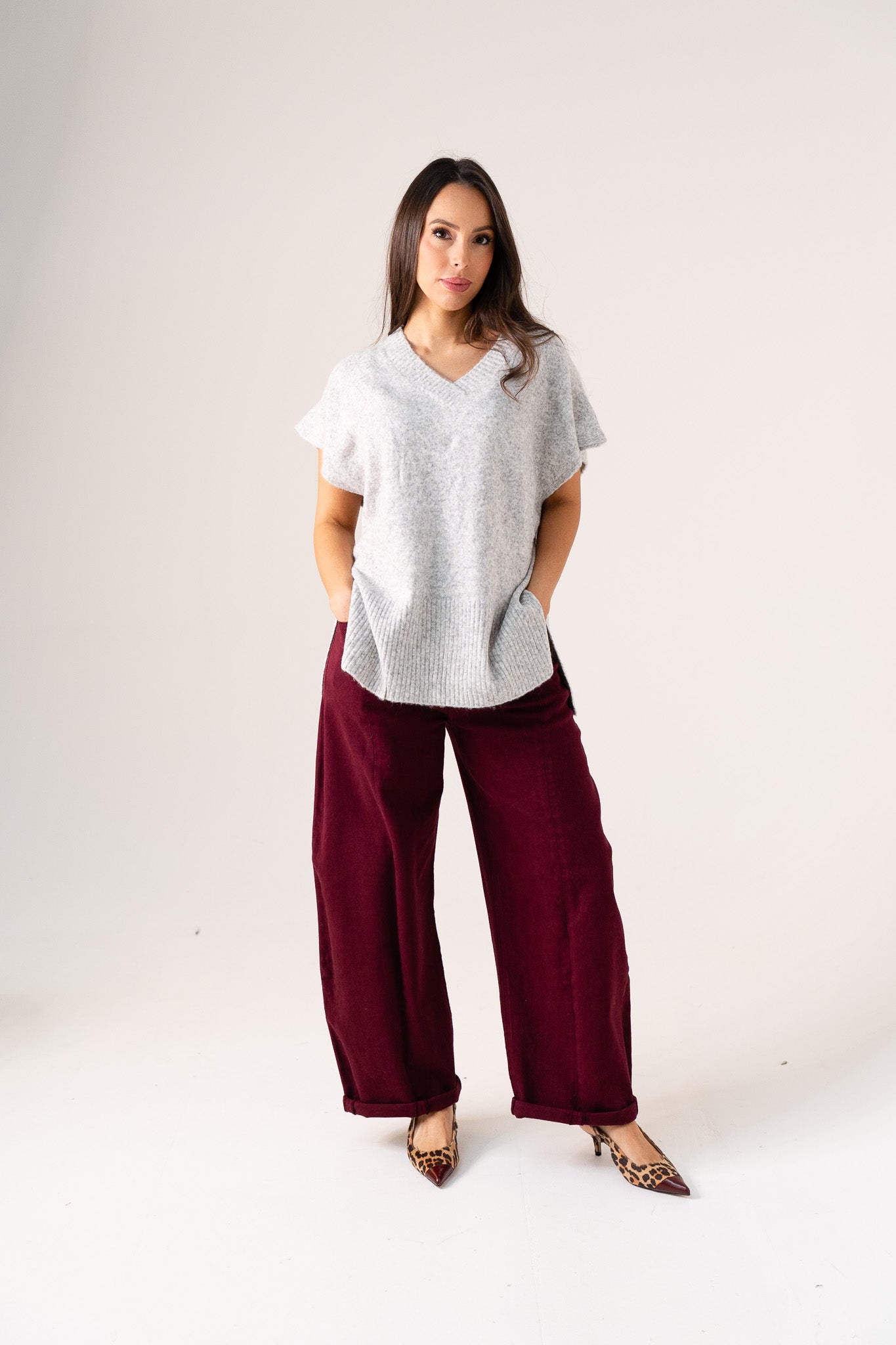 Ella V-Neck Sleeveless Jumper In Light Grey