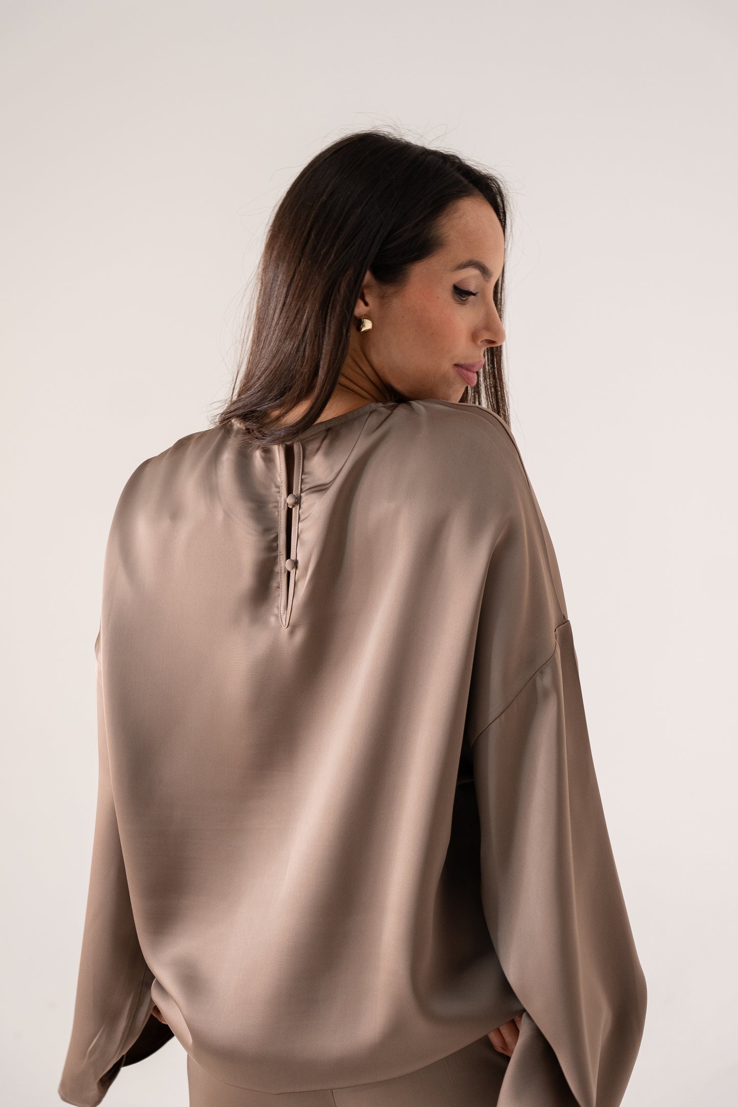 Elsa Satin Mix Top In Taupe