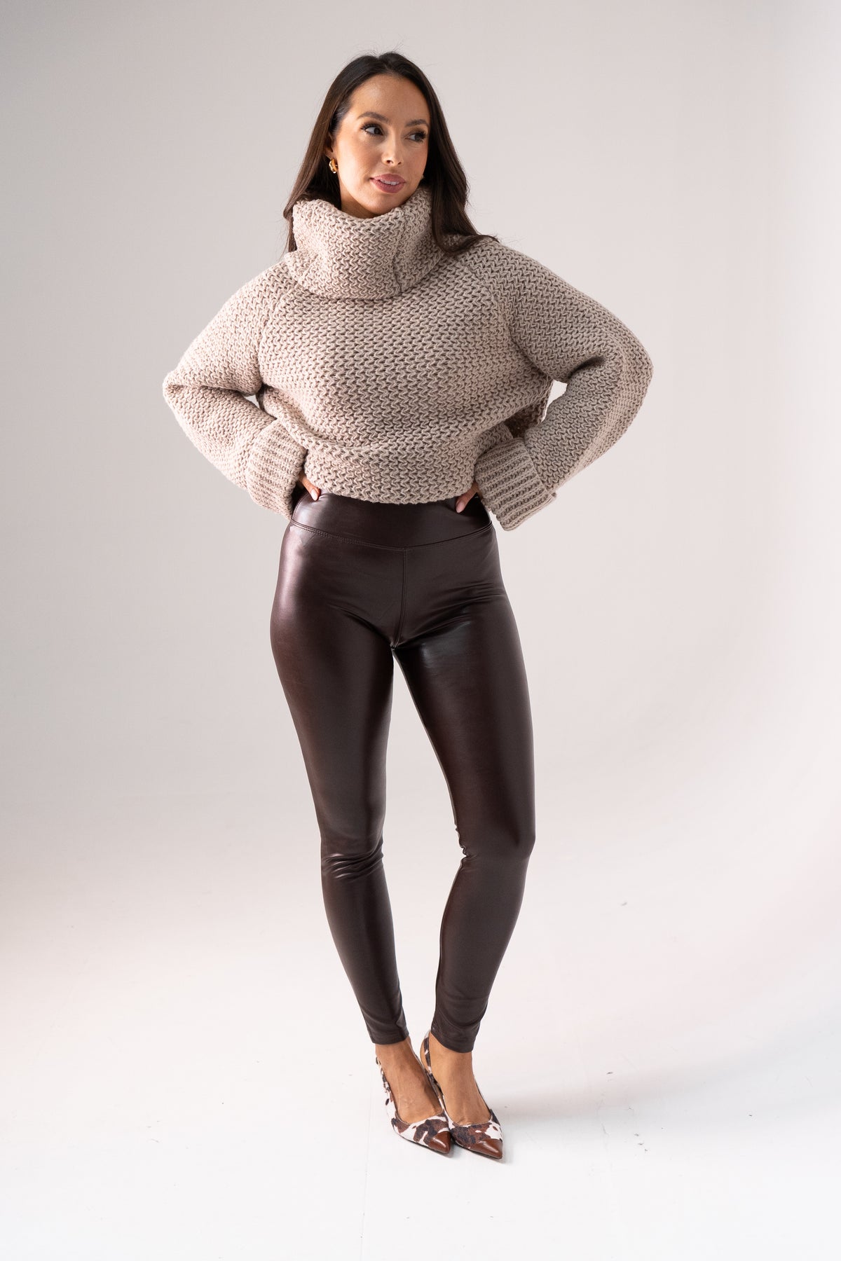 Freya Leather Look Leggings In Chocolate
