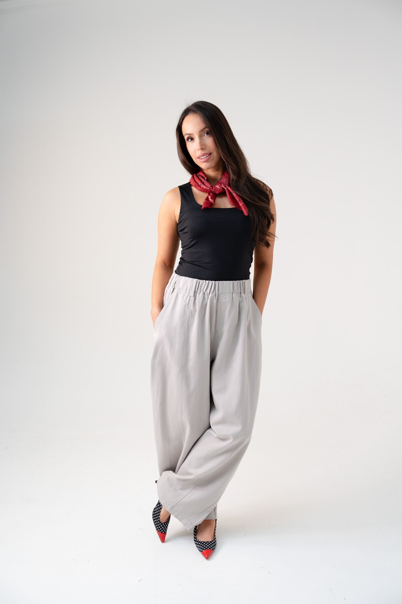 Holly Barrell Trousers In Grey