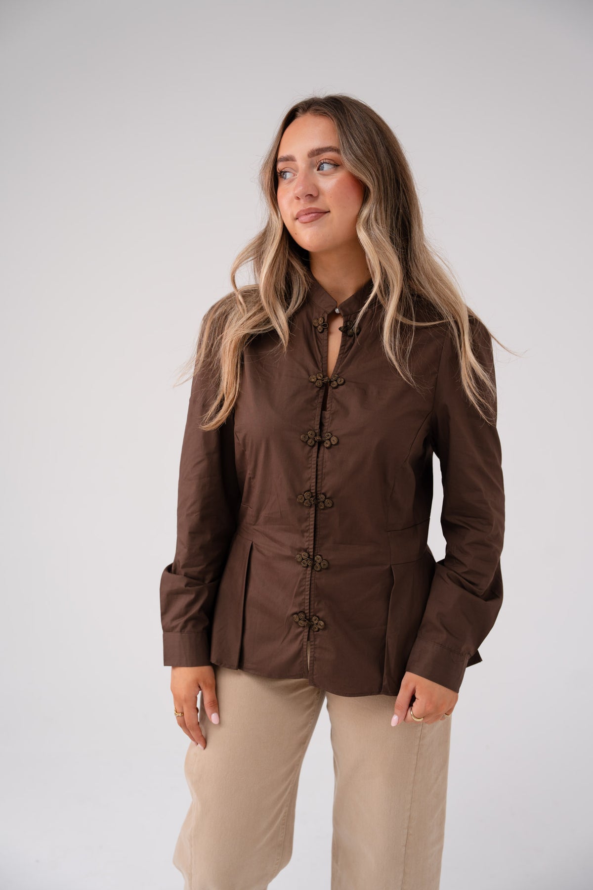 Holly Mandarin Collar Shirt In Chocolate